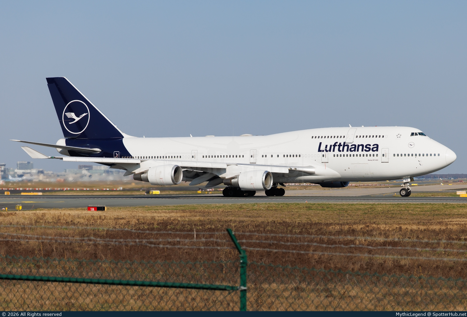 Photo of D-ABVZ - Boeing 747-430 operated by Lufthansa