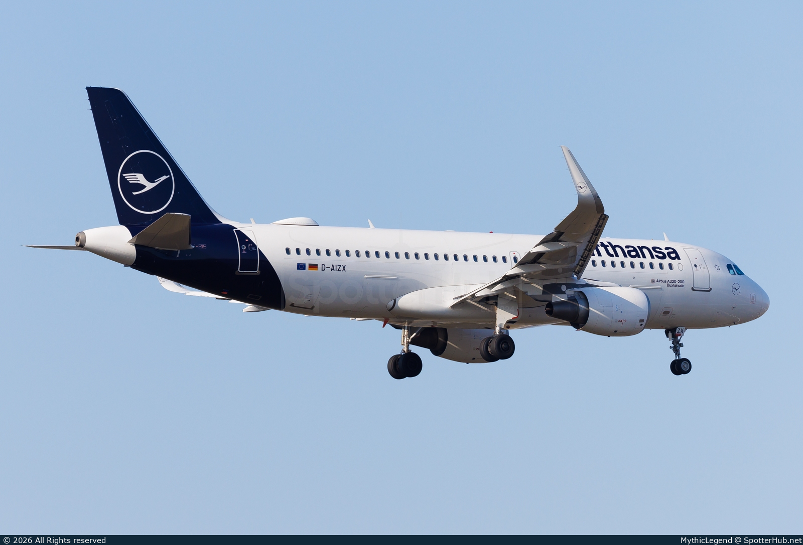 Photo of D-AIZX - Airbus A320-214 operated by Lufthansa