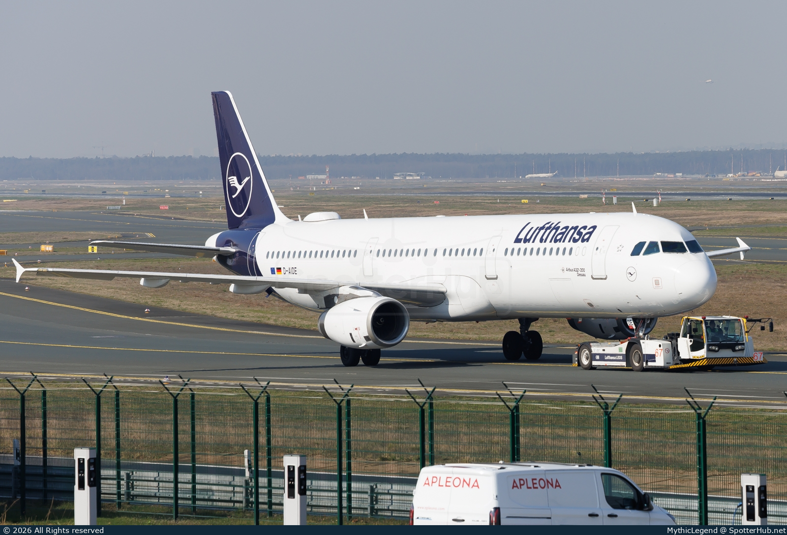 Photo of D-AIDE - Airbus A321-231 operated by Lufthansa