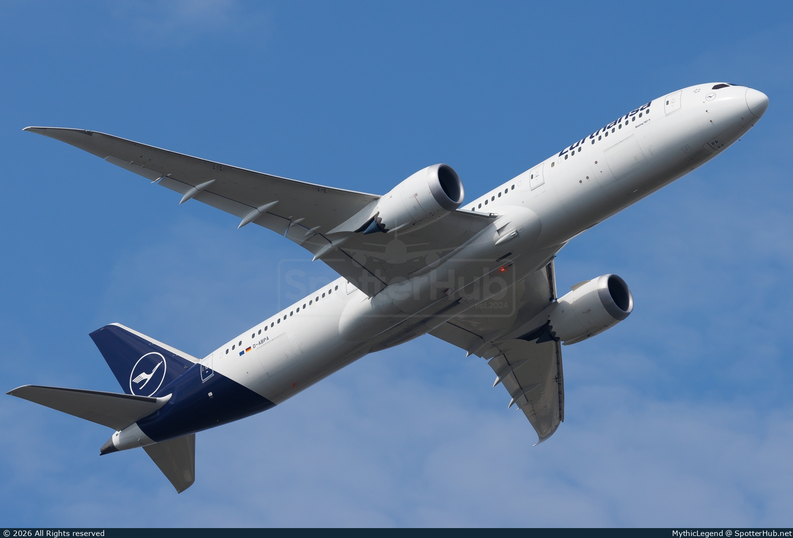 Photo of D-ABPA - Boeing 787-9 Dreamliner operated by Lufthansa