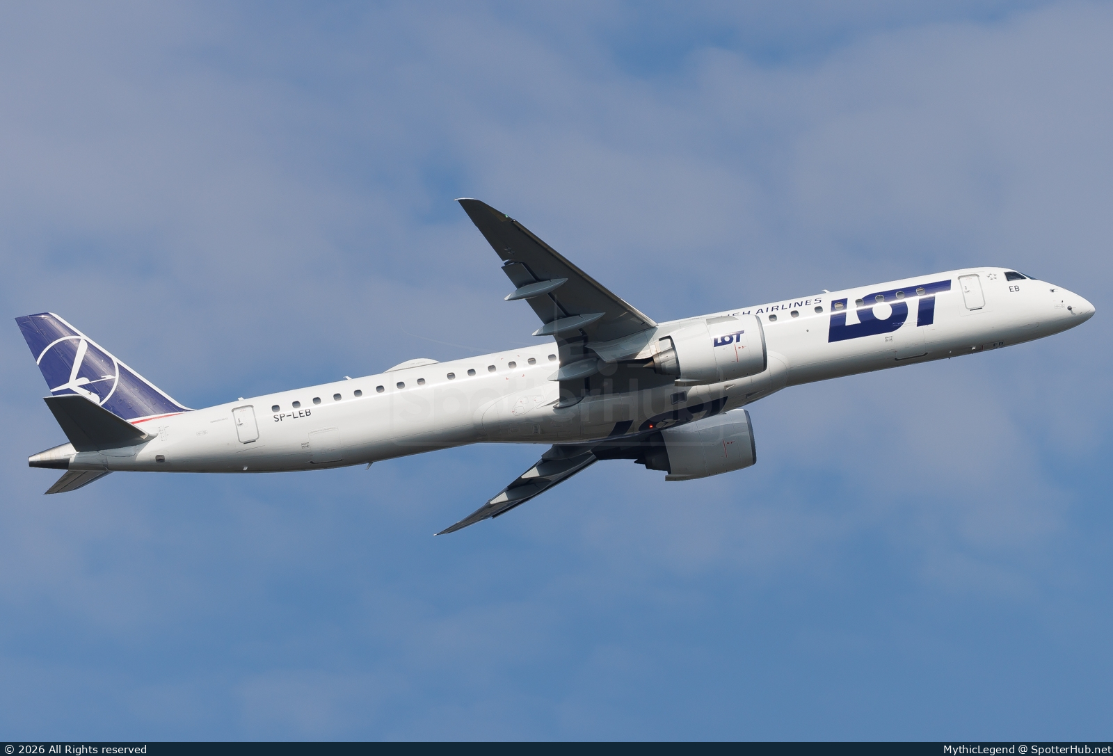 Photo of SP-LEB - Embraer ERJ-195-E2 operated by LOT Polish Airlines