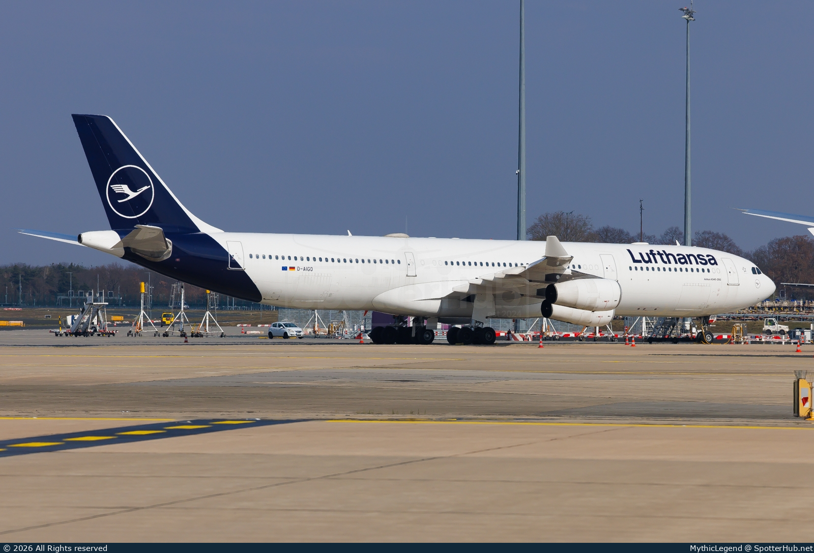 Photo of D-AIGO - Airbus A340-313 operated by Lufthansa