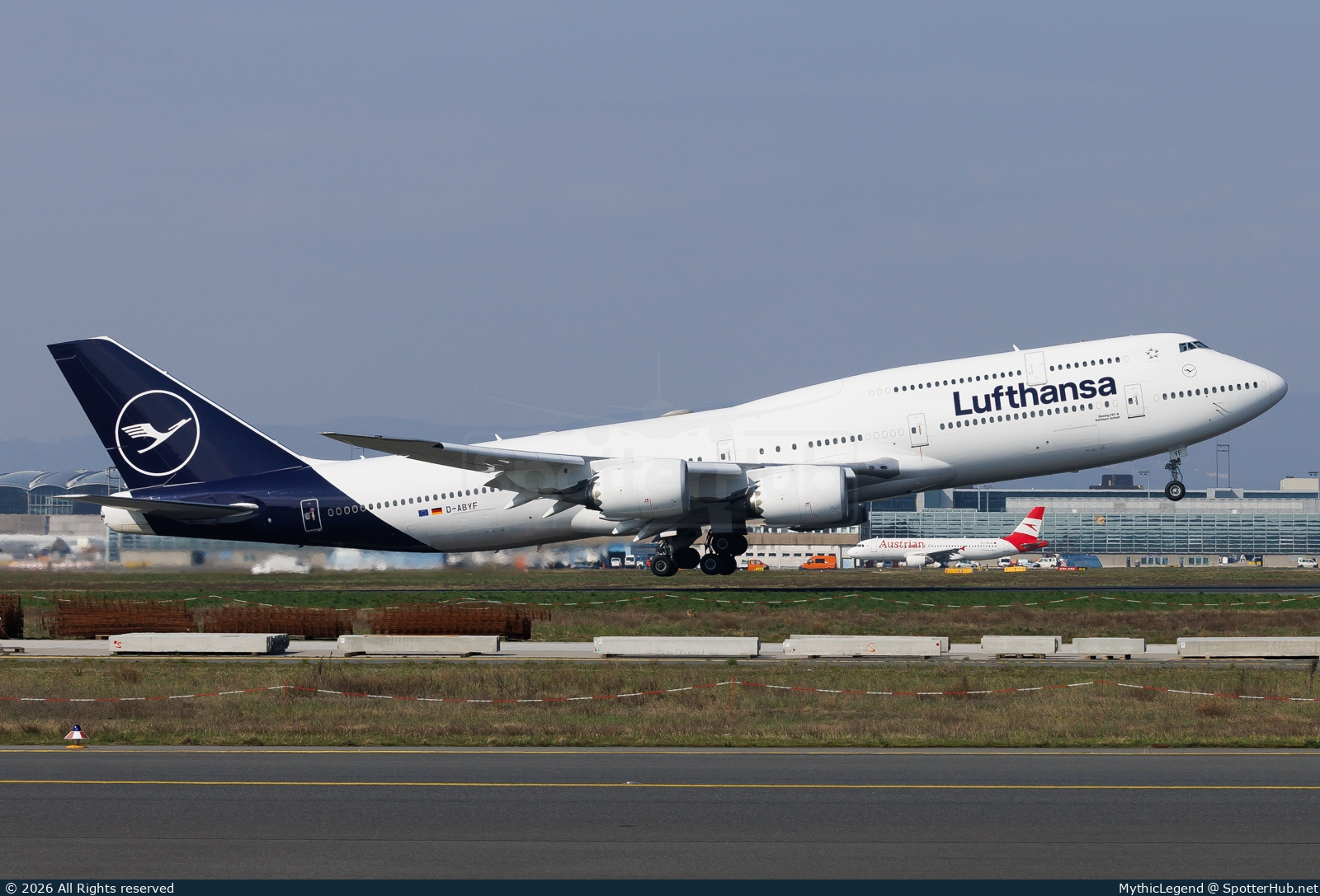 Photo of D-ABYF - Boeing 747-830 operated by Lufthansa