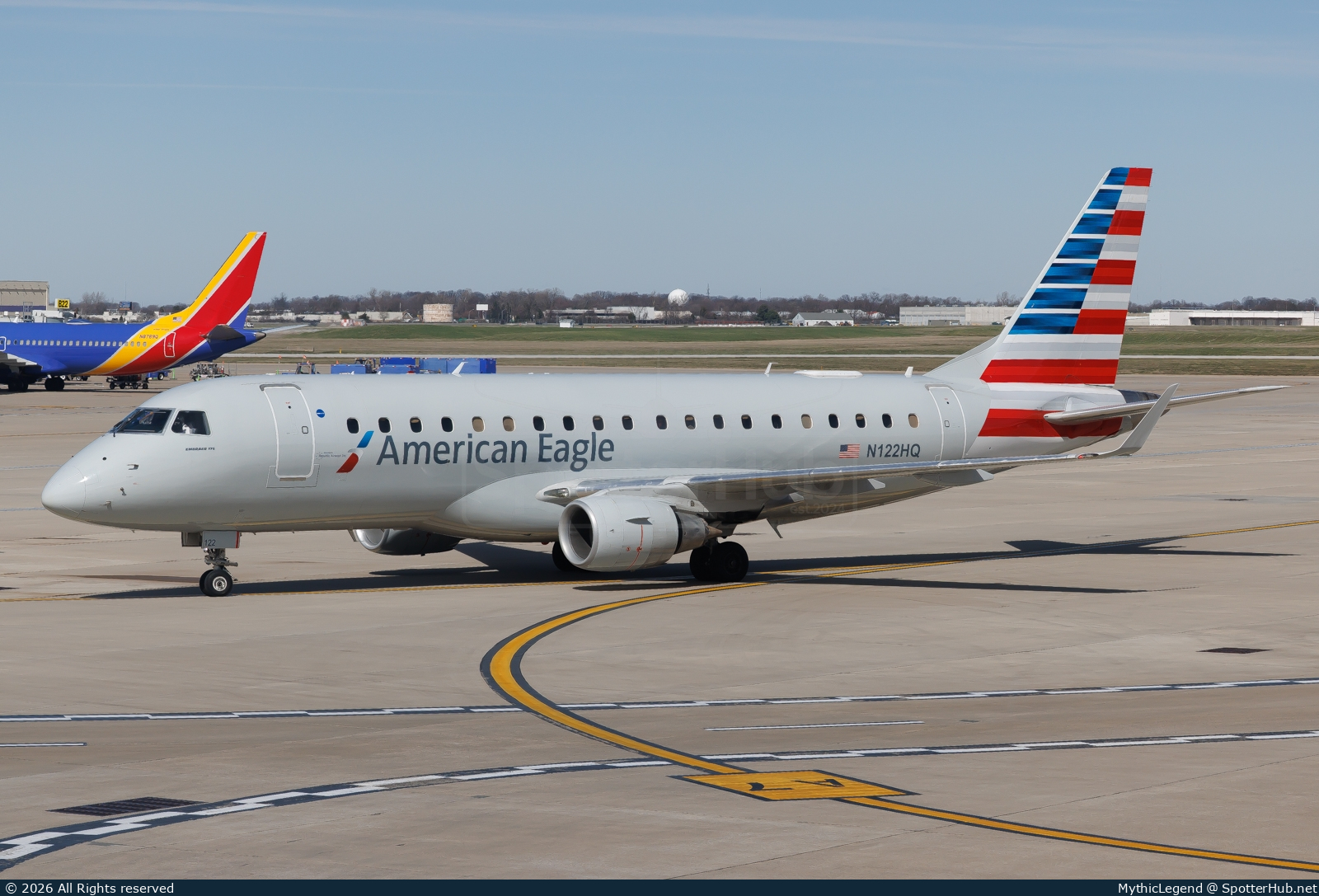 Photo of N122HQ - Embraer ERJ-175LR operated by American Eagle (opb Republic Airways)