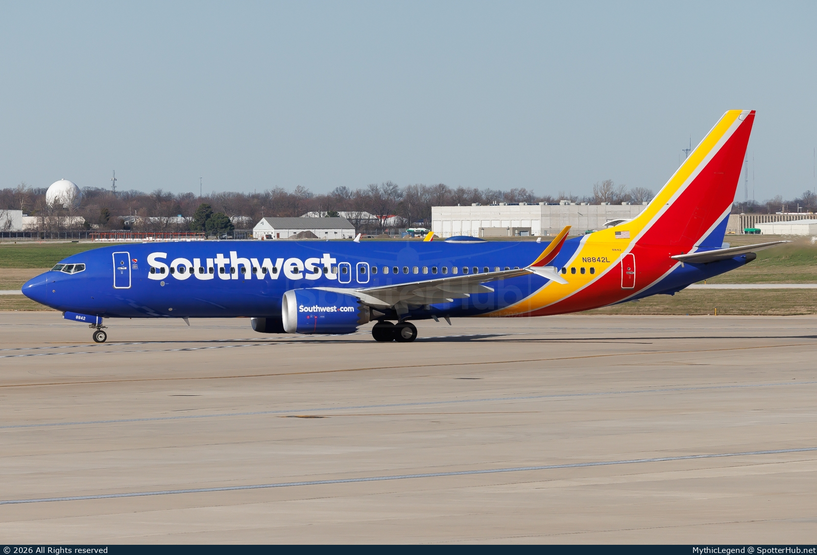 Photo of N8842L - Boeing 737 MAX 8 operated by Southwest Airlines