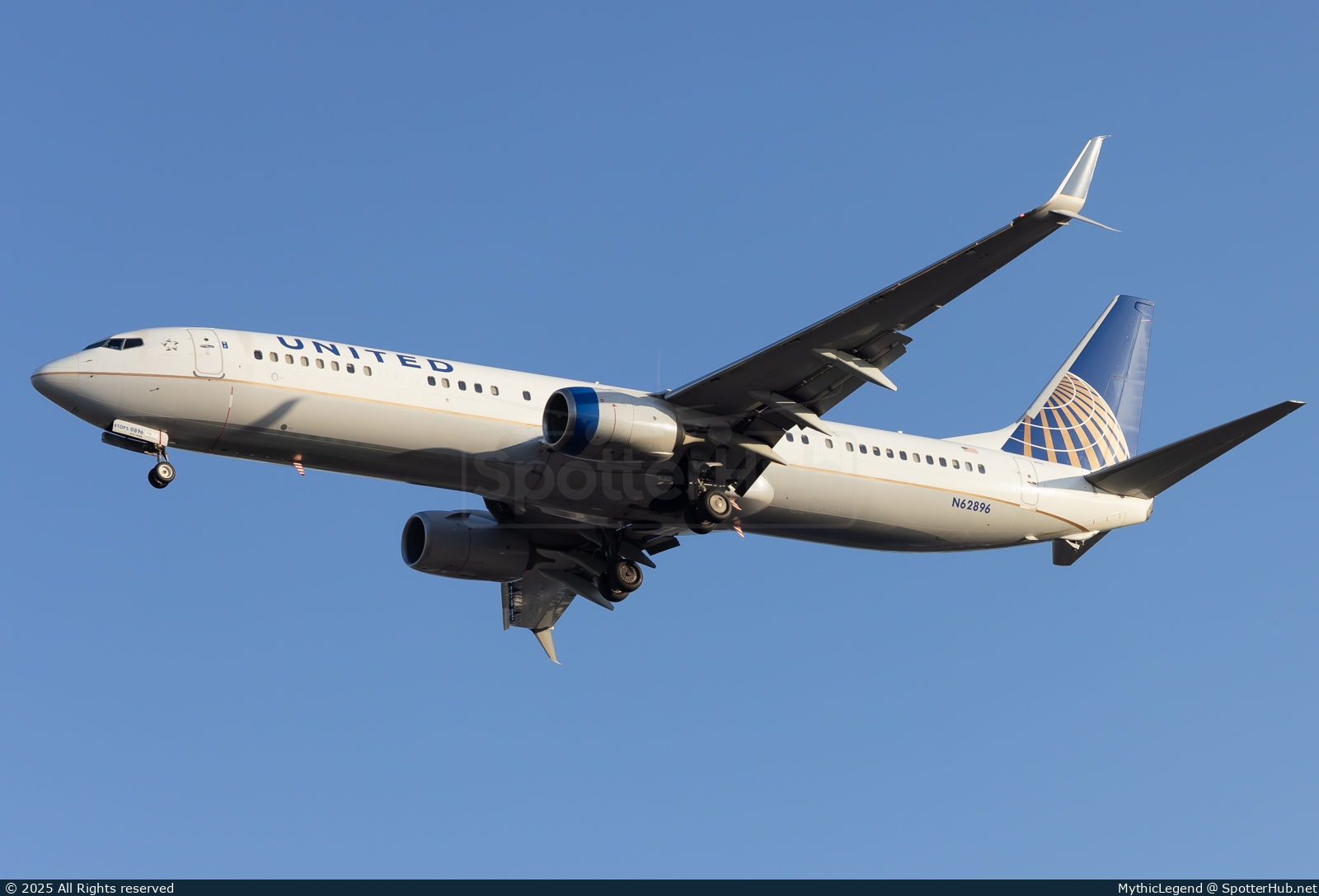 Photo of N62896 - Boeing 737-924(ER) operated by United Airlines