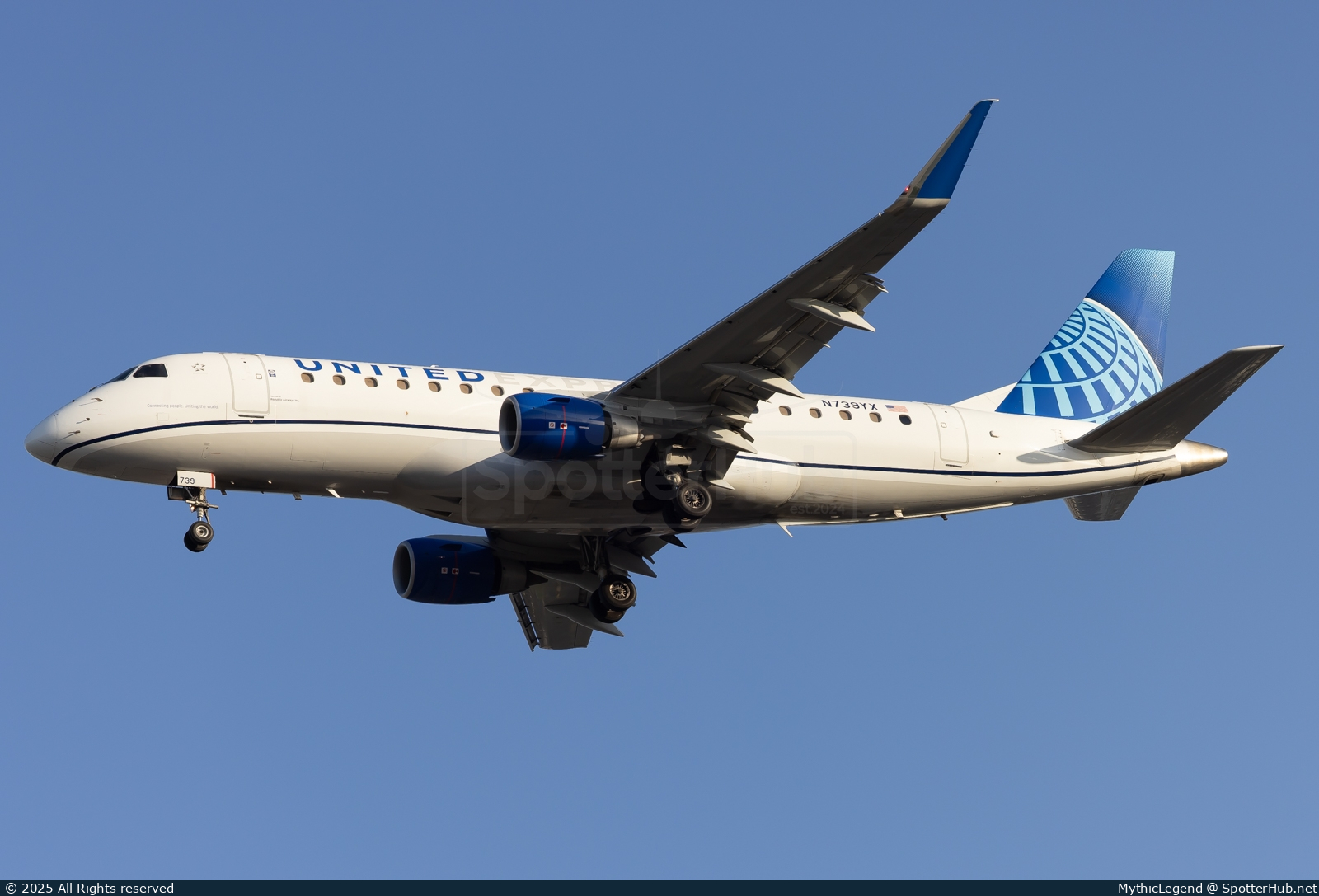 Photo of N739YX - Embraer ERJ-175LR operated by United Express (opb Republic Airways)