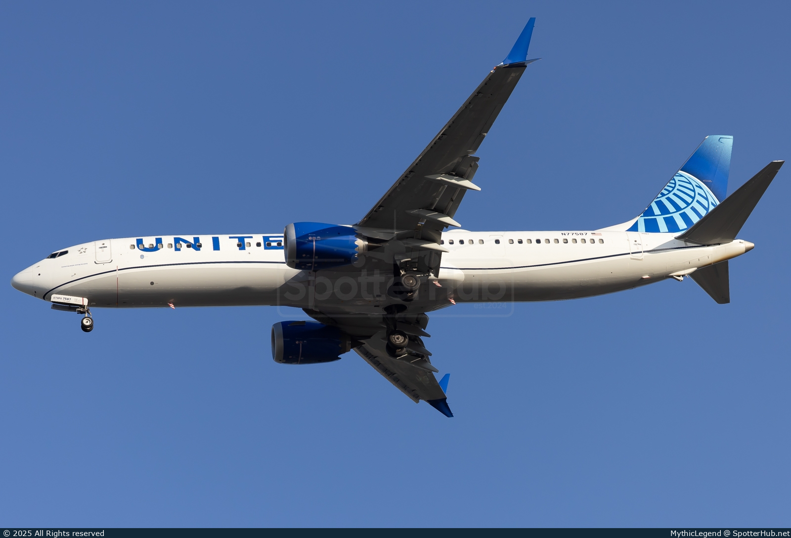 Photo of N77587 - Boeing 737 MAX 9 operated by United Airlines