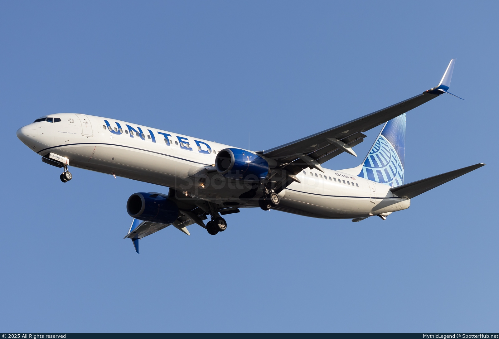 Photo of N37466 - Boeing 737-924(ER) operated by United Airlines