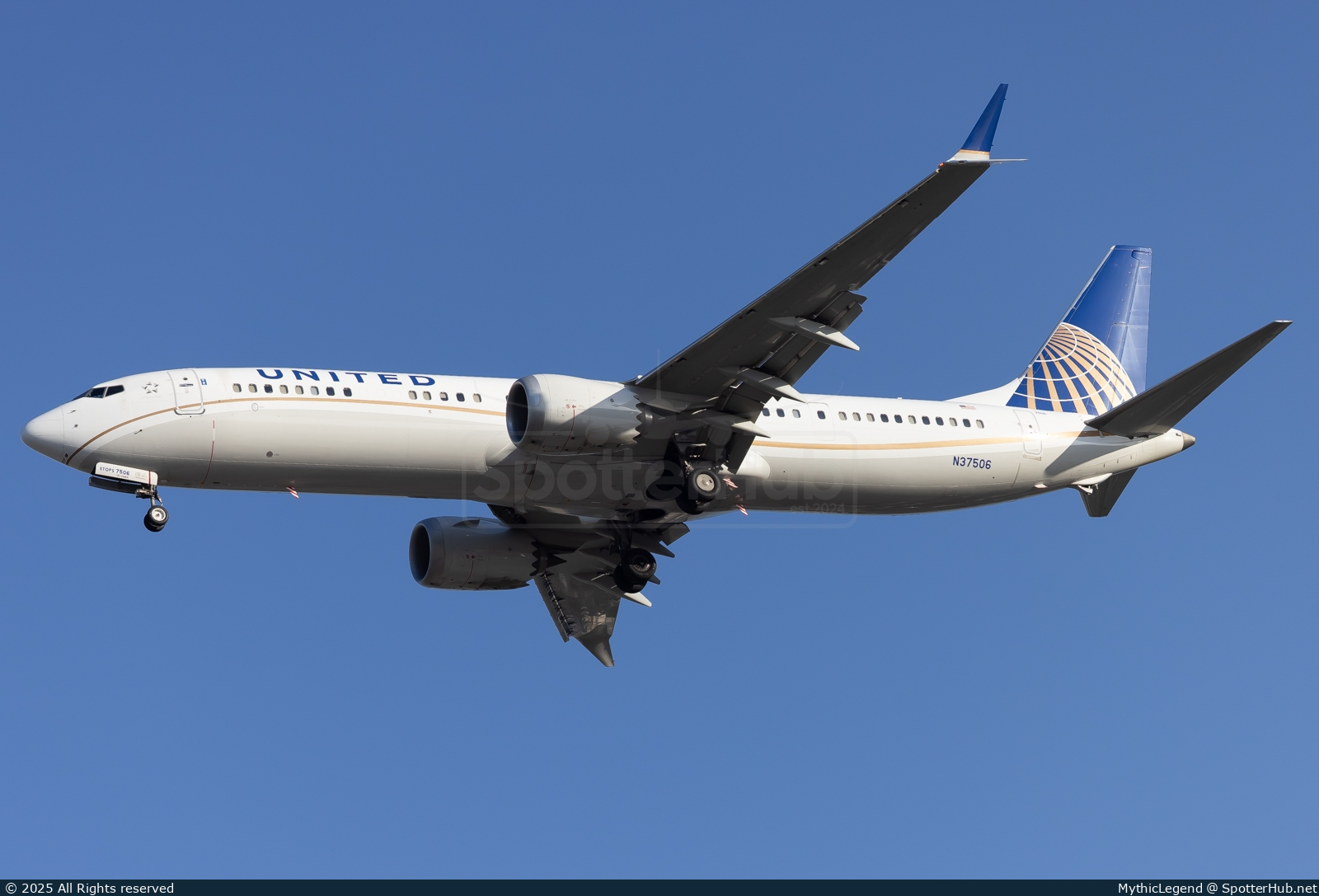 Photo of N37506 - Boeing 737 MAX 9 operated by United Airlines