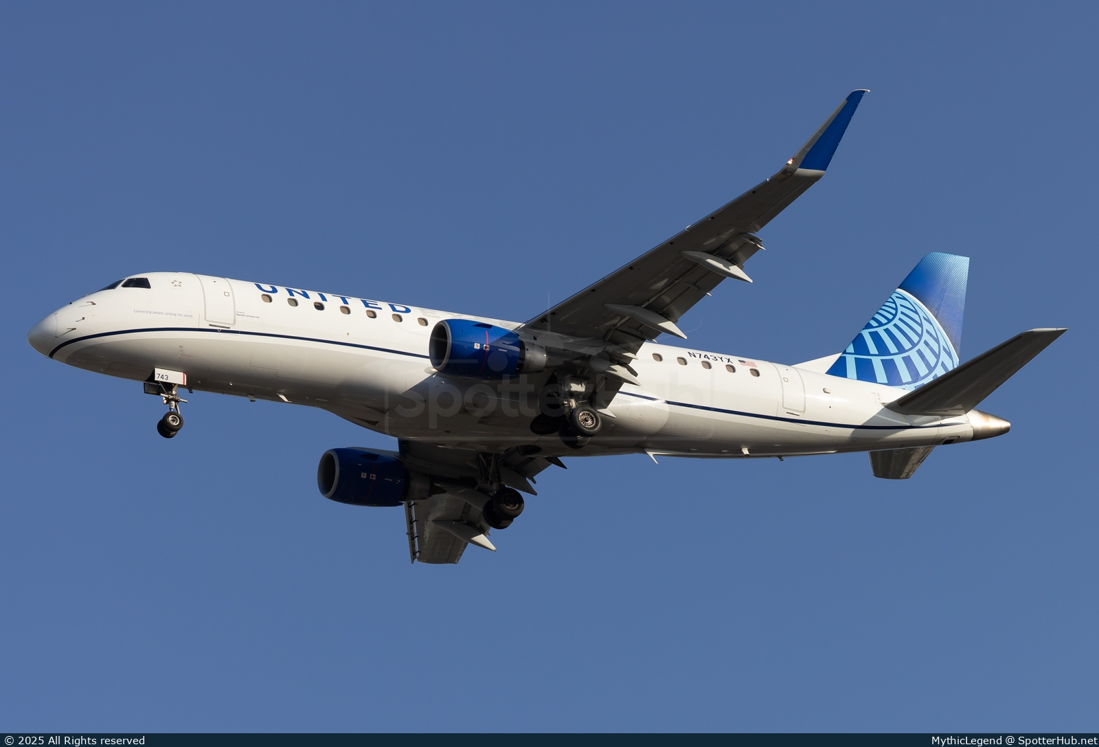 Photo of N743YX - Embraer ERJ-175LR operated by United Express (opb Republic Airways)