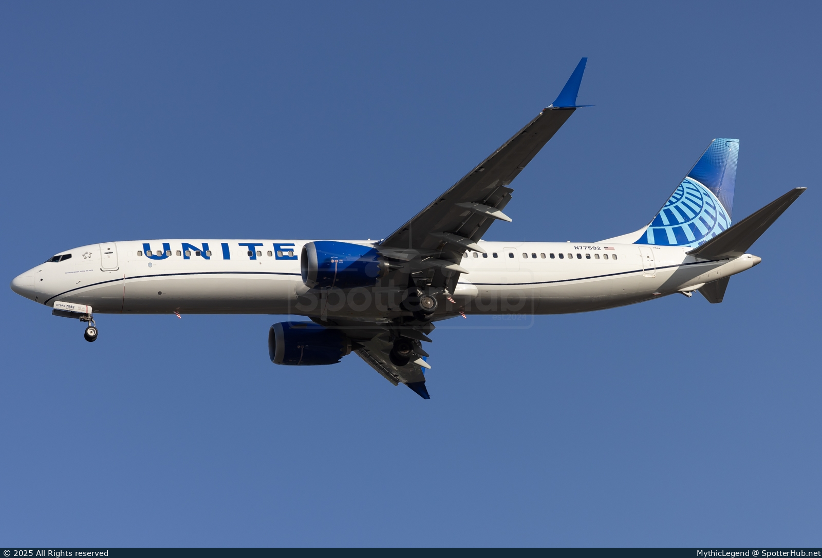 Photo of N77592 - Boeing 737 MAX 9 operated by United Airlines
