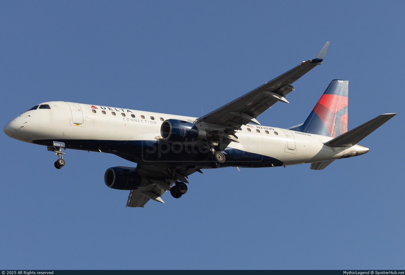 Photo of N233JQ - Embraer ERJ-175LR operated by Delta Connection (opb Republic Airways)