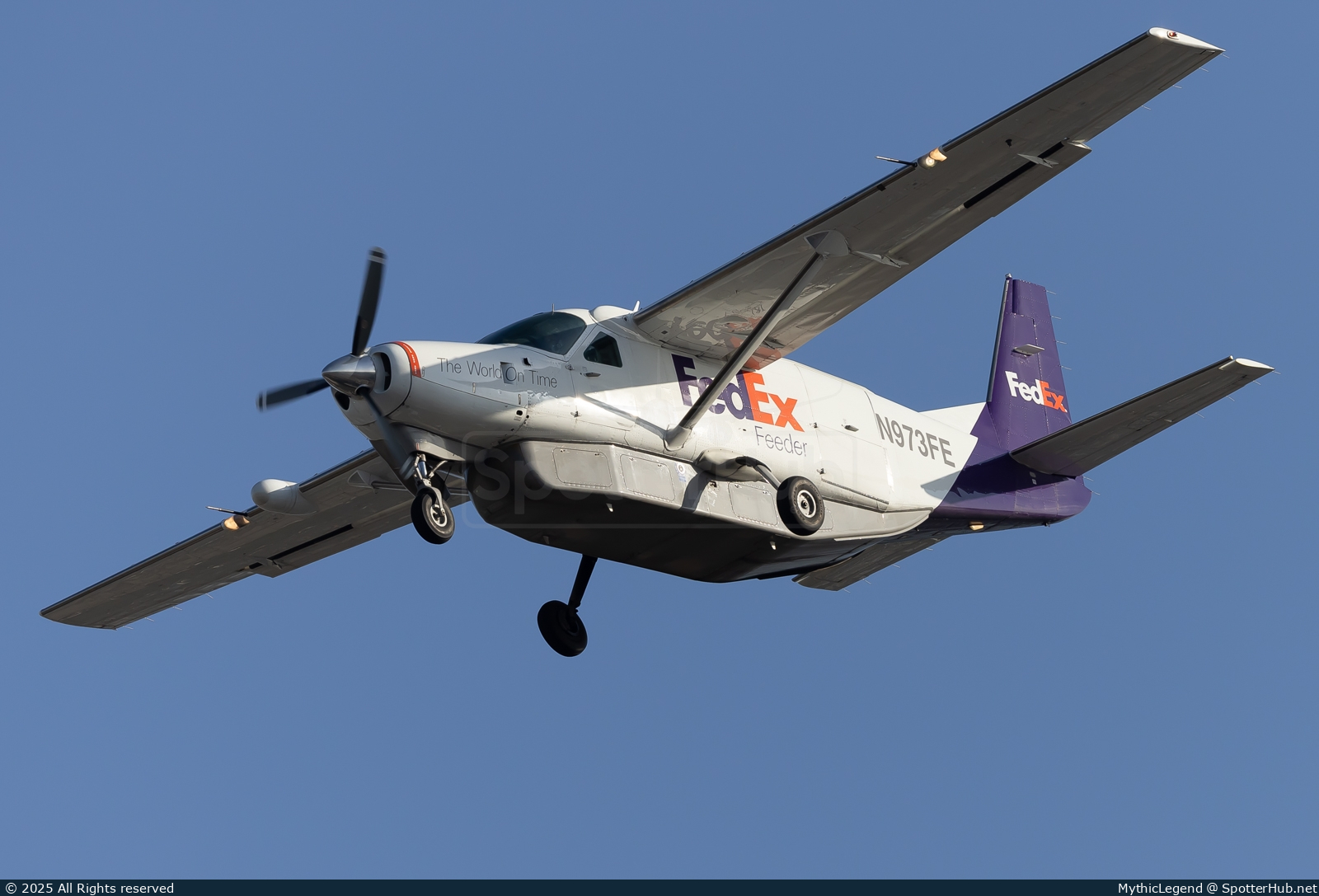 Photo of N973FE - Cessna 208B Super Cargomaster operated by FedEx Feeder (opb Mountain Air Cargo)