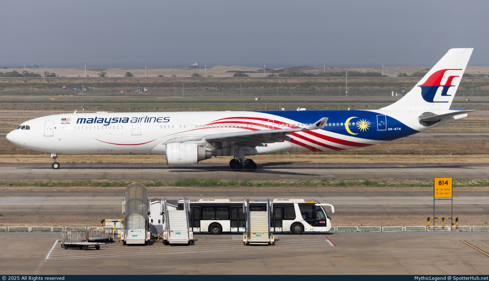 Photo of 9M-MTN - Airbus A330-323 operated by Malaysia Airlines