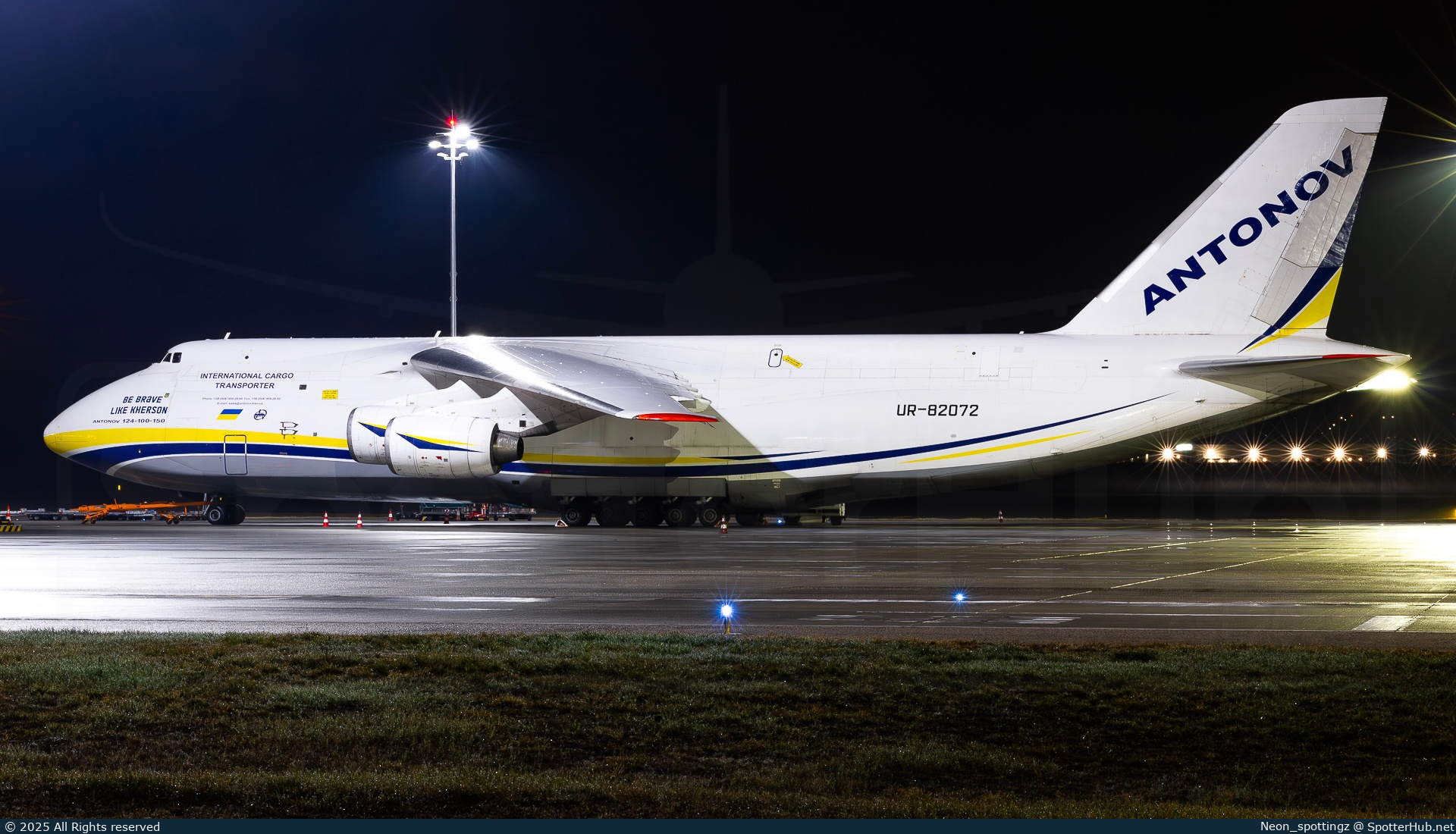 Photo of UR-82072 - Antonov An-124-100-150 Ruslan operated by Antonov Airlines