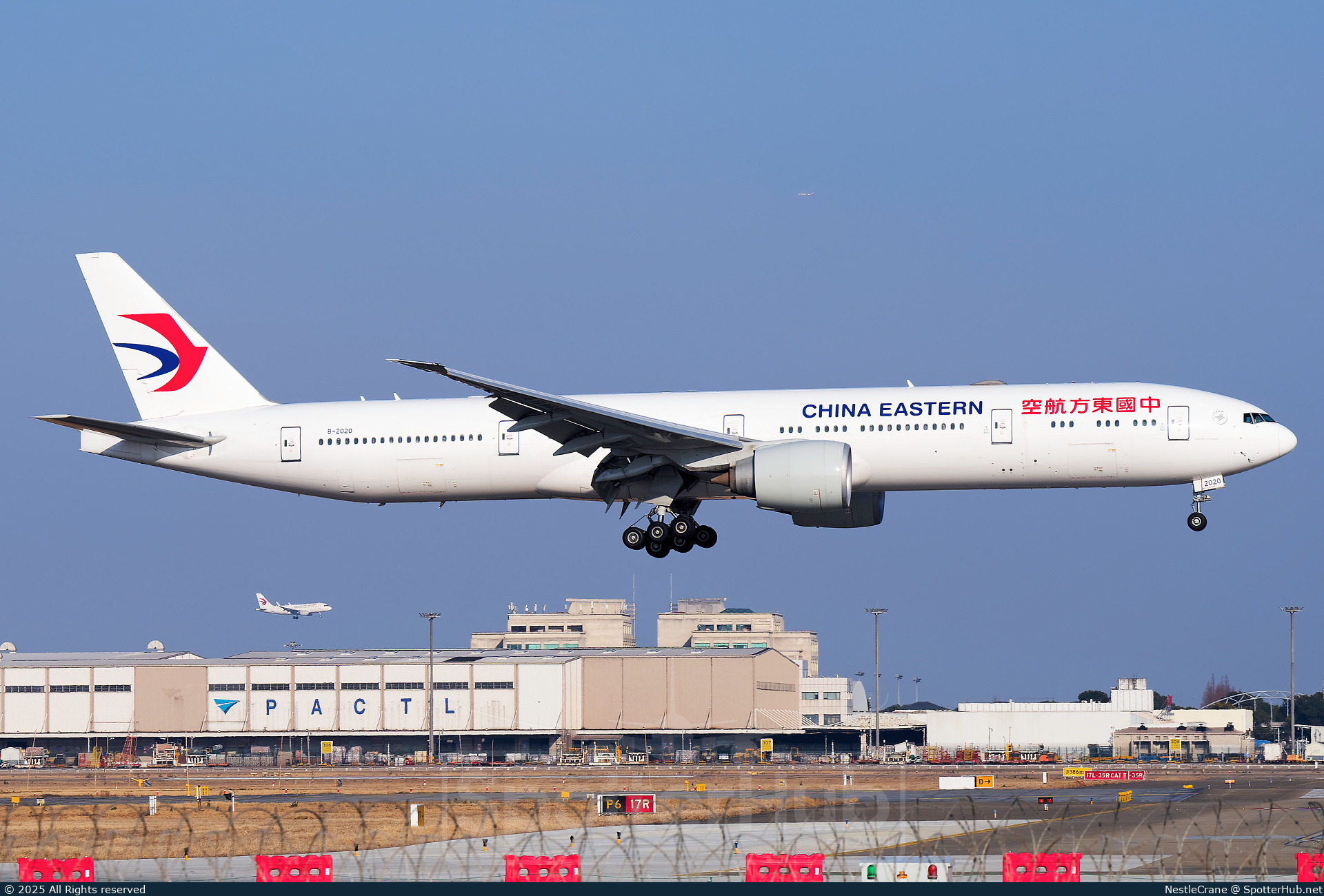 Photo of B-2020 - Boeing 777-39P(ER) operated by China Eastern Airlines