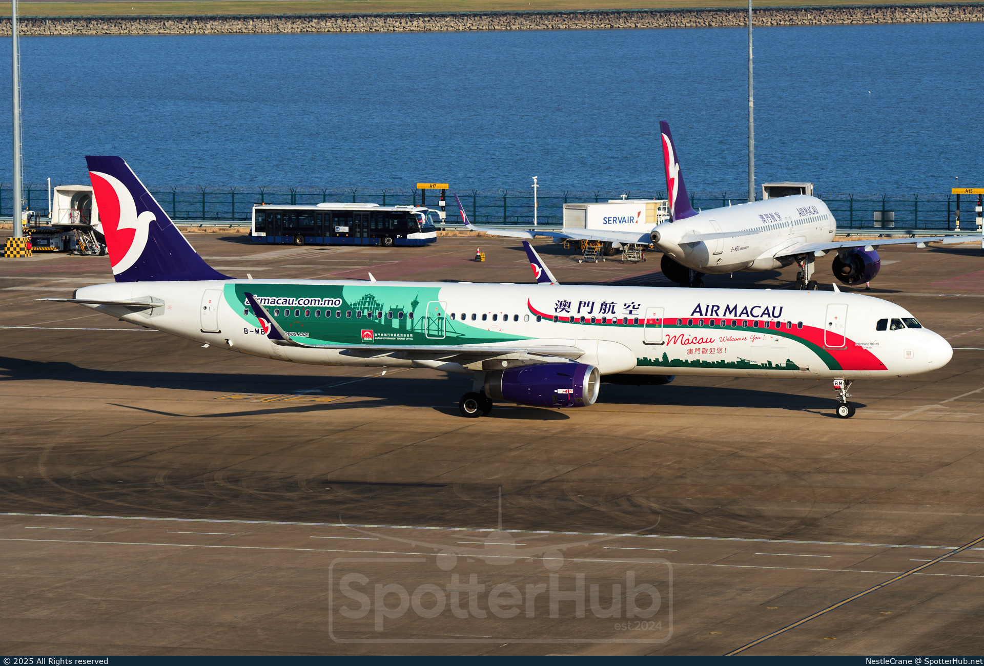 Photo of B-MBM - Airbus A321-231 operated by Air Macau