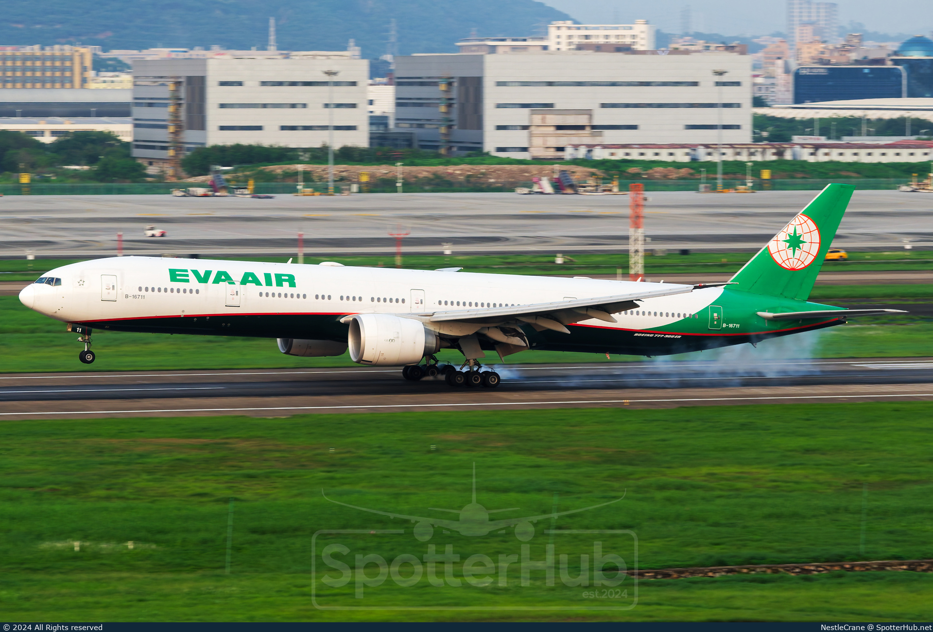 Photo of B-16711 - Boeing 777-35E(ER) operated by EVA Air