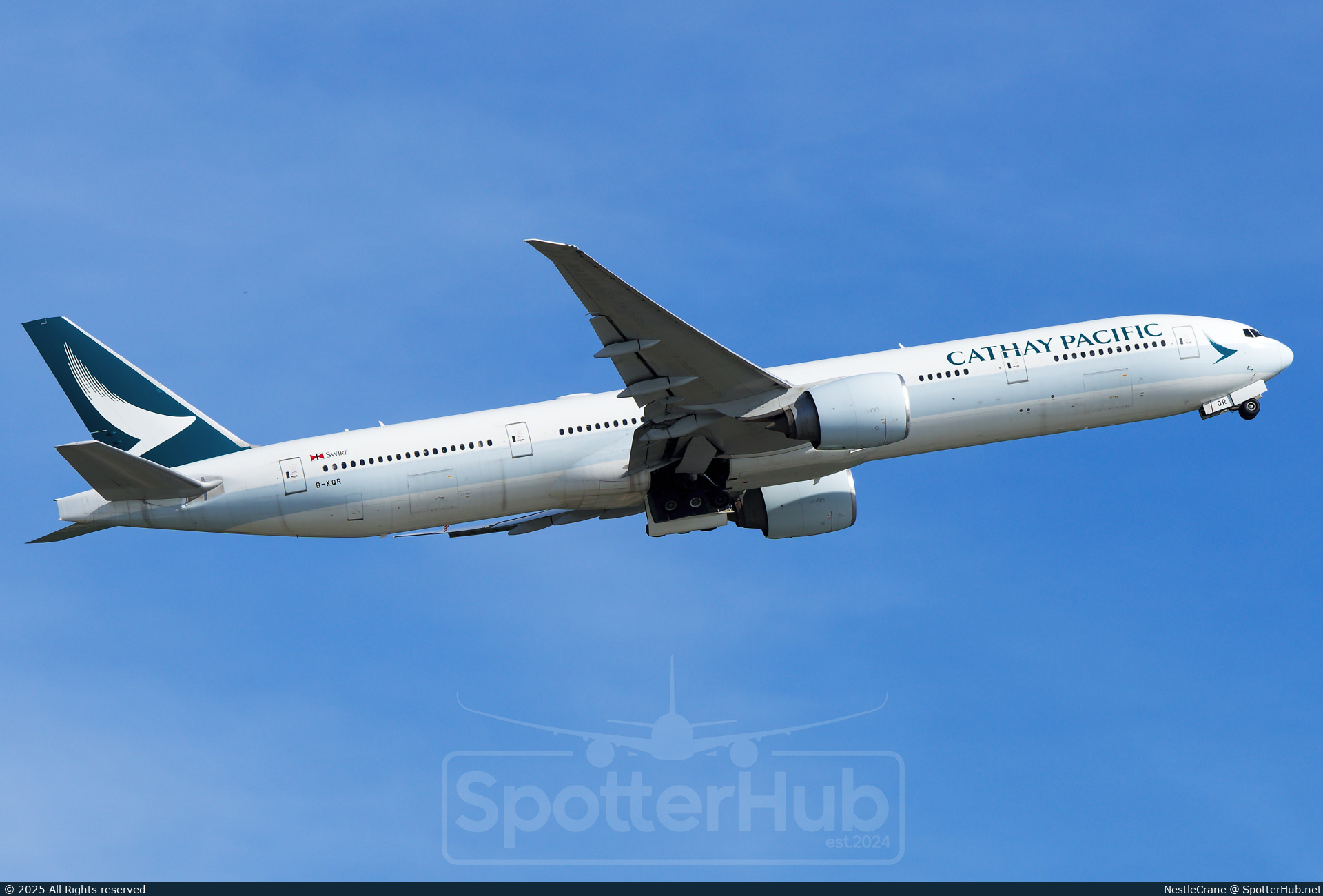 Photo of B-KQR - Boeing 777-367(ER) operated by Cathay Pacific Airways