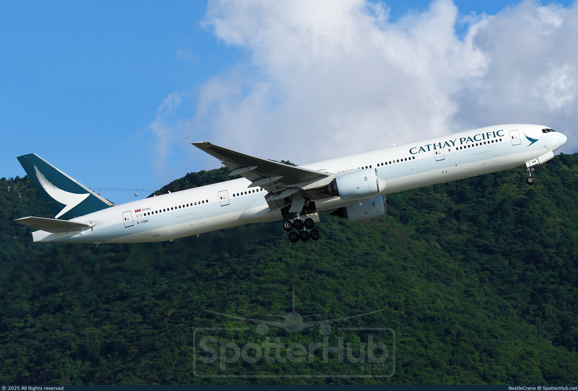 Photo of B-HNM - Boeing 777-367 operated by Cathay Pacific Airways
