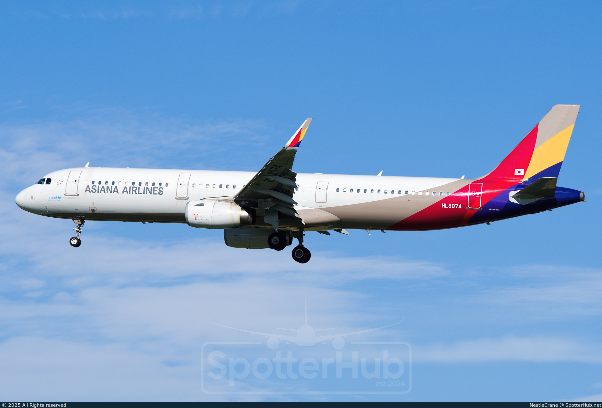 Photo of HL8074 - Airbus A321-231 operated by Asiana Airlines