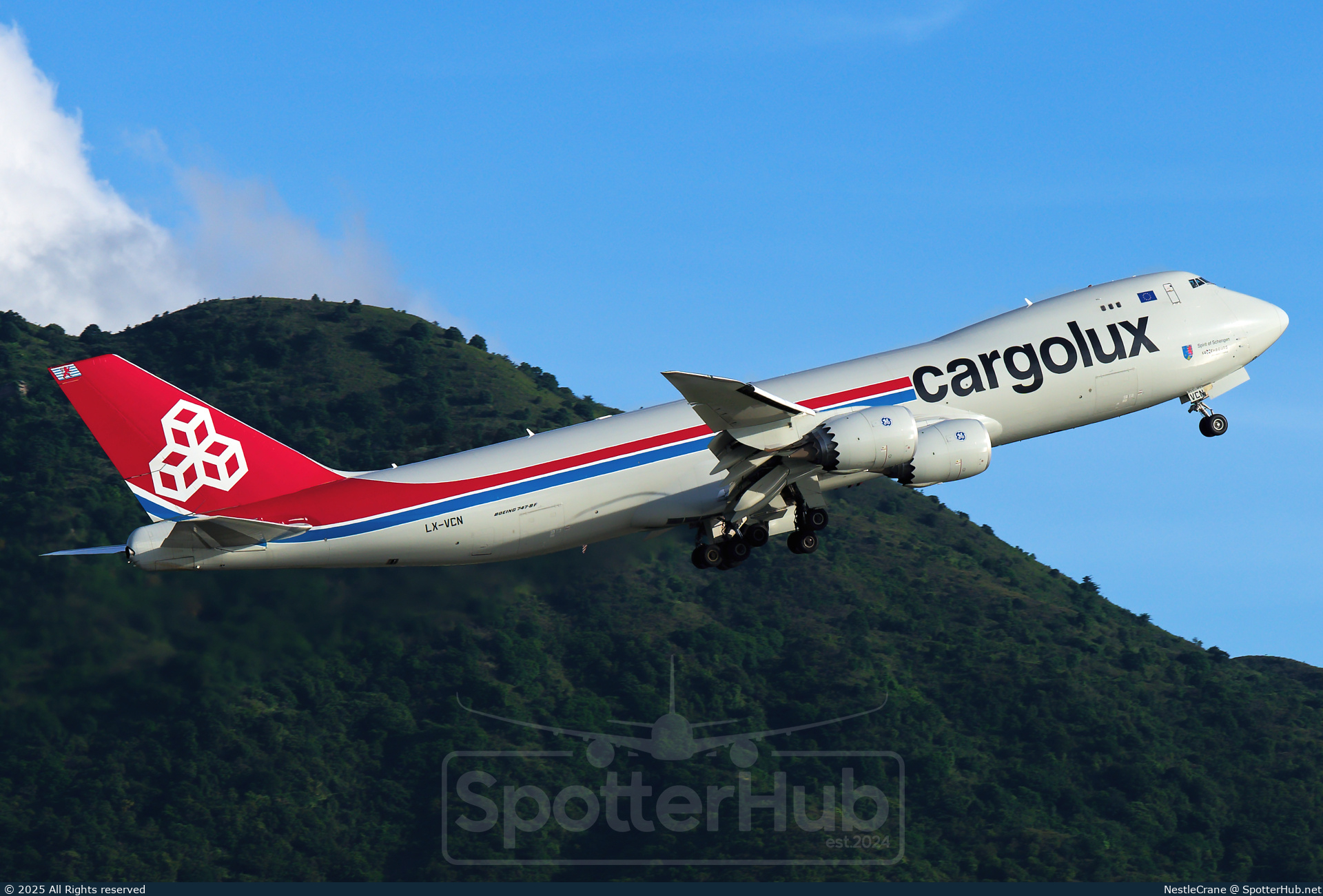 Photo of LX-VCN - Boeing 747-8R7F operated by Cargolux