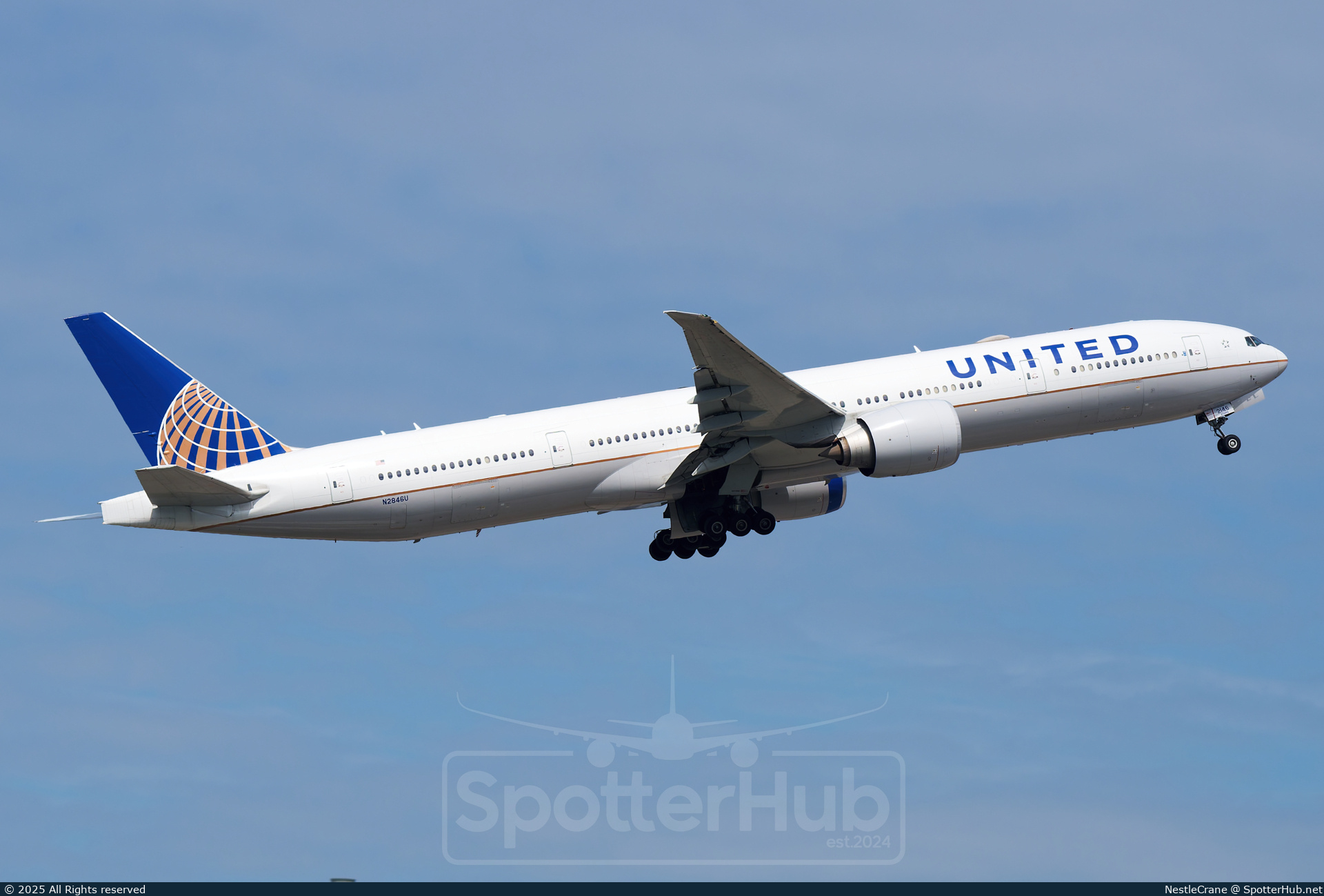 Photo of N2846U - Boeing 777-322(ER) operated by United Airlines