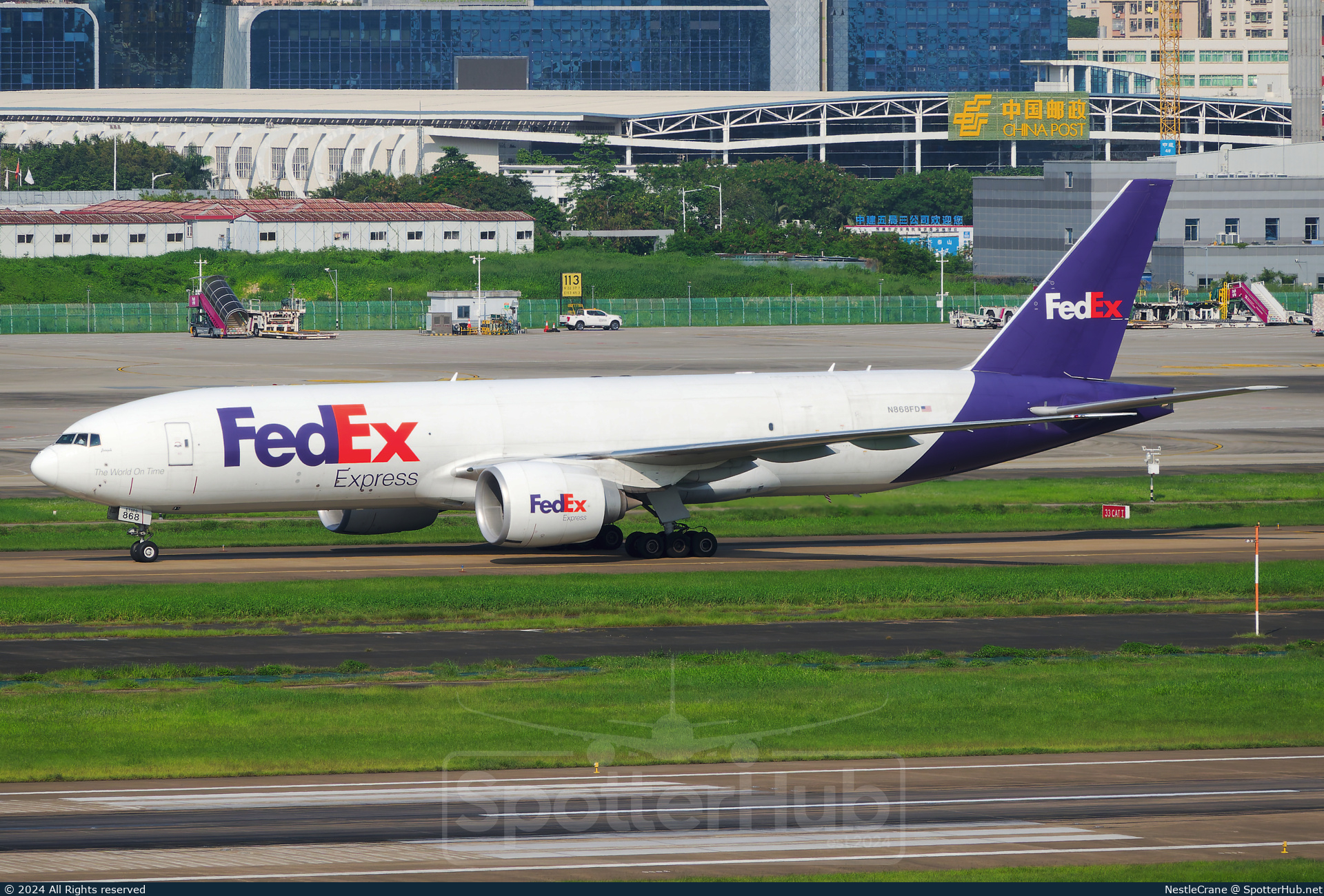 Photo of N868FD - Boeing 777-FS2 operated by FedEx