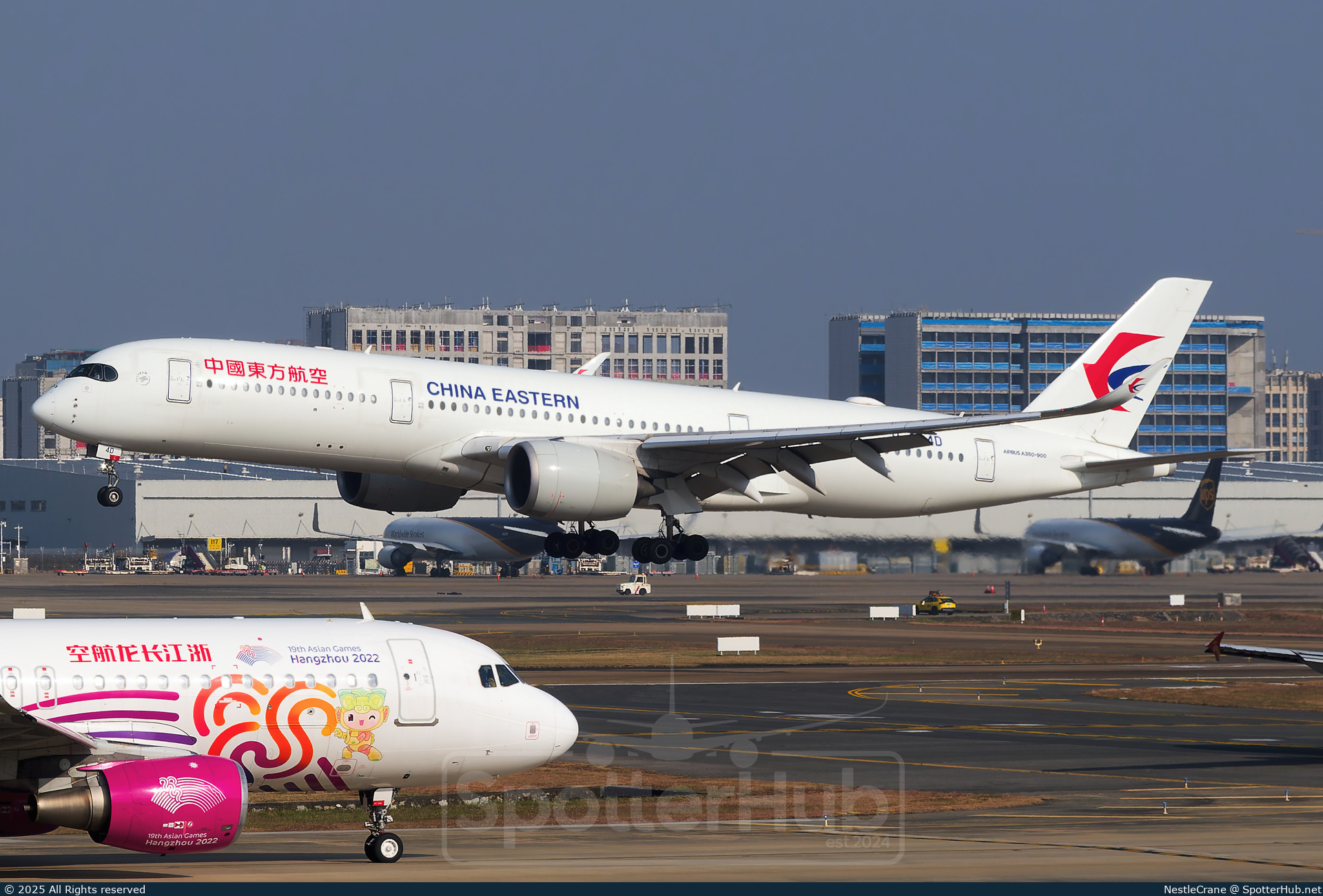 Photo of B-304D - Airbus A350-941 operated by China Eastern Airlines