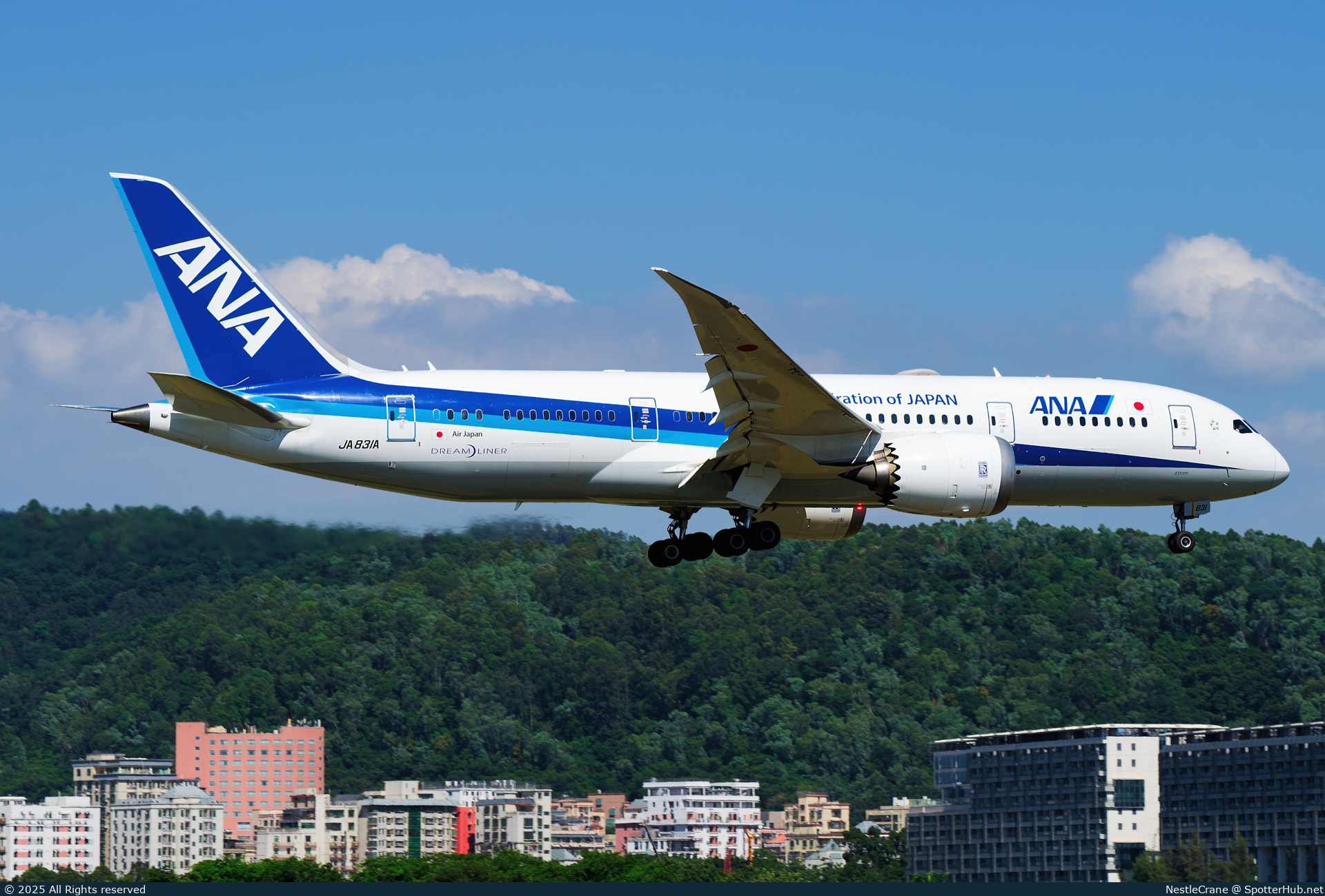 Photo of JA831A - Boeing 787-8 Dreamliner operated by ANA All Nippon Airways (opb Air Japan)