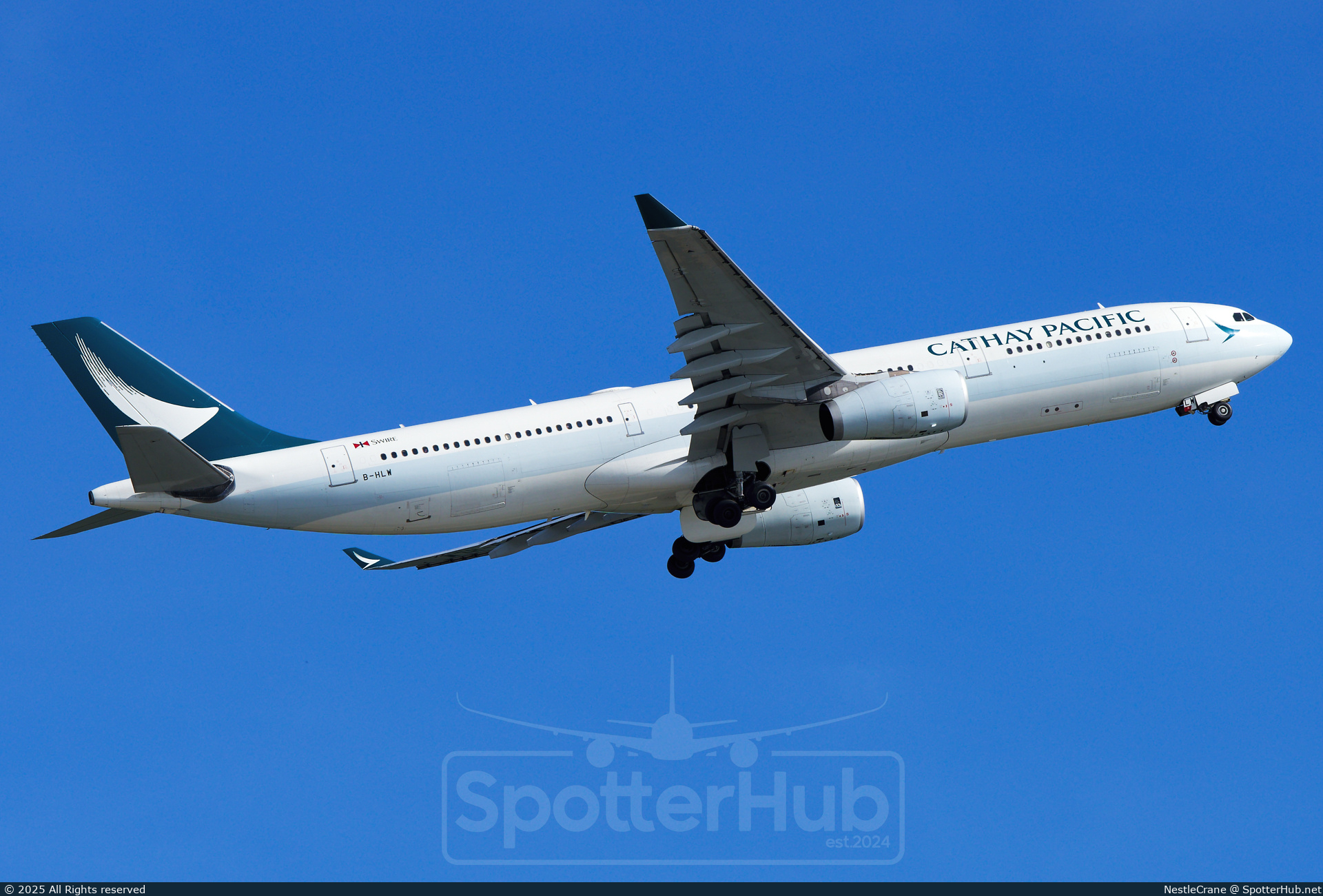Photo of B-HLW - Airbus A330-343 operated by Cathay Pacific Airways