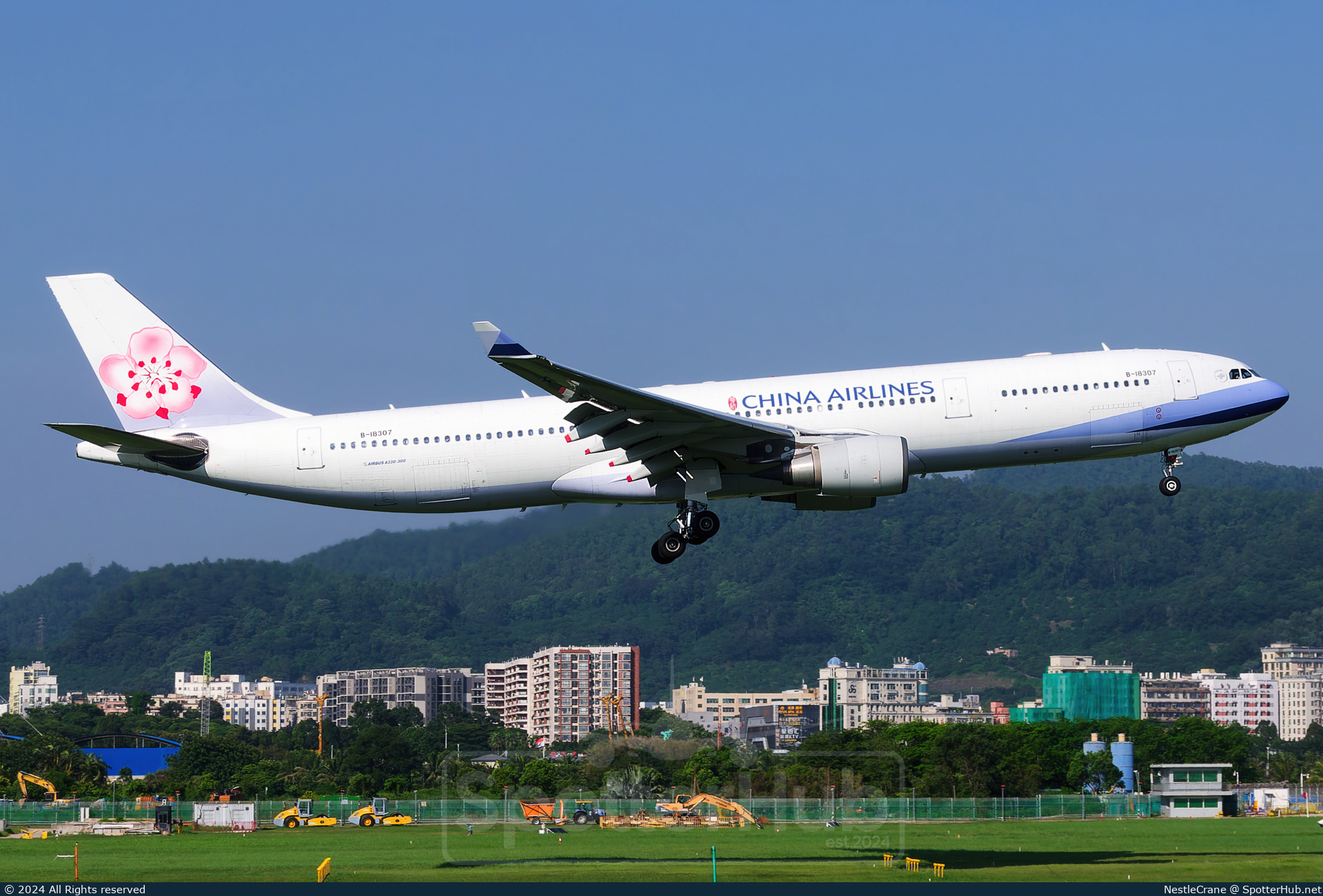 Photo of B-18307 - Airbus A330-302 operated by China Airlines