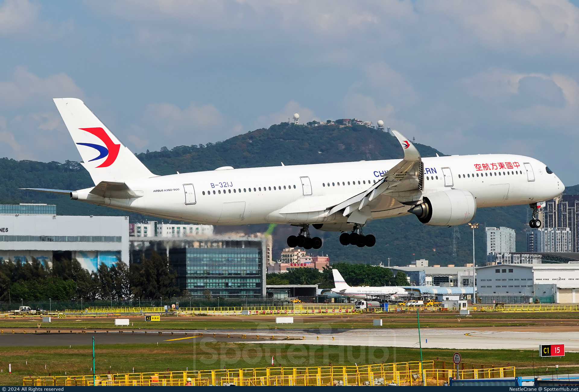 Photo of B-321J - Airbus A350-941 operated by China Eastern Airlines