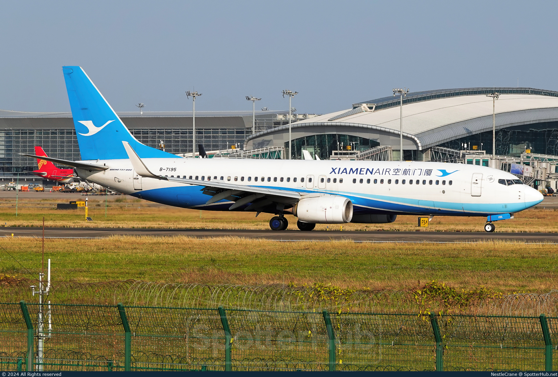 Photo of B-7195 - Boeing 737-85C operated by Xiamen Airlines