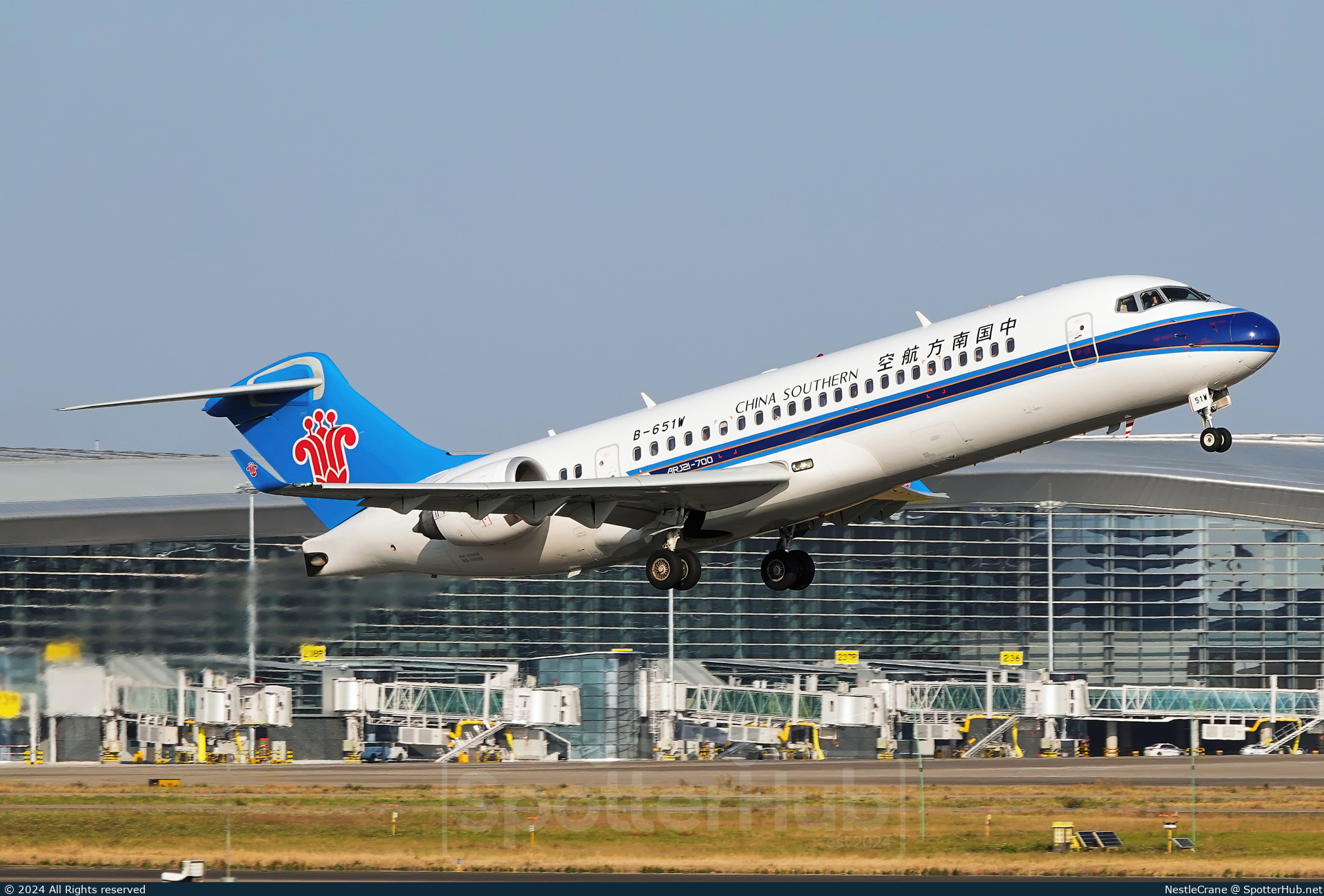 Photo of B-651W - COMAC C909 operated by China Southern Airlines