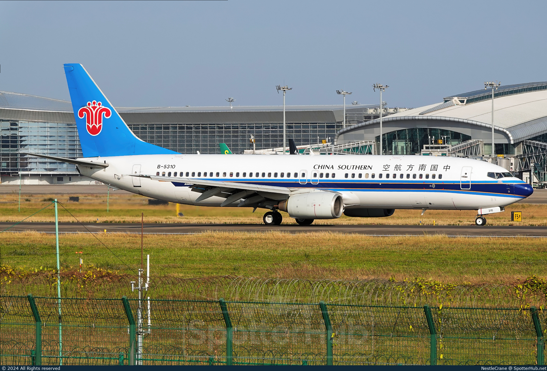 Photo of B-5310 - Boeing 737-81B operated by China Southern Airlines