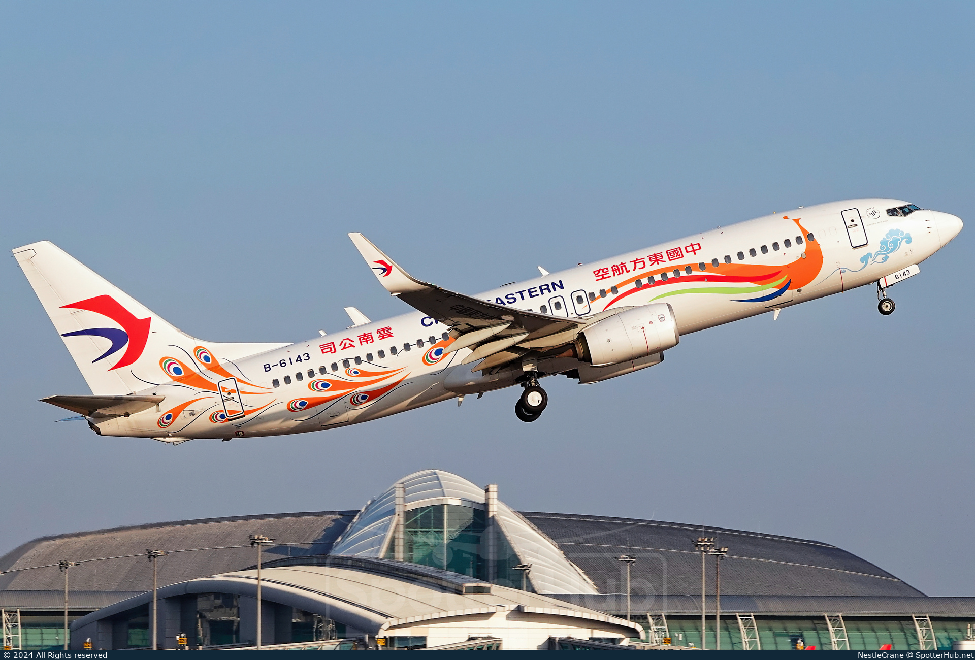 Photo of B-6143 - Boeing 737-89P operated by China Eastern Airlines