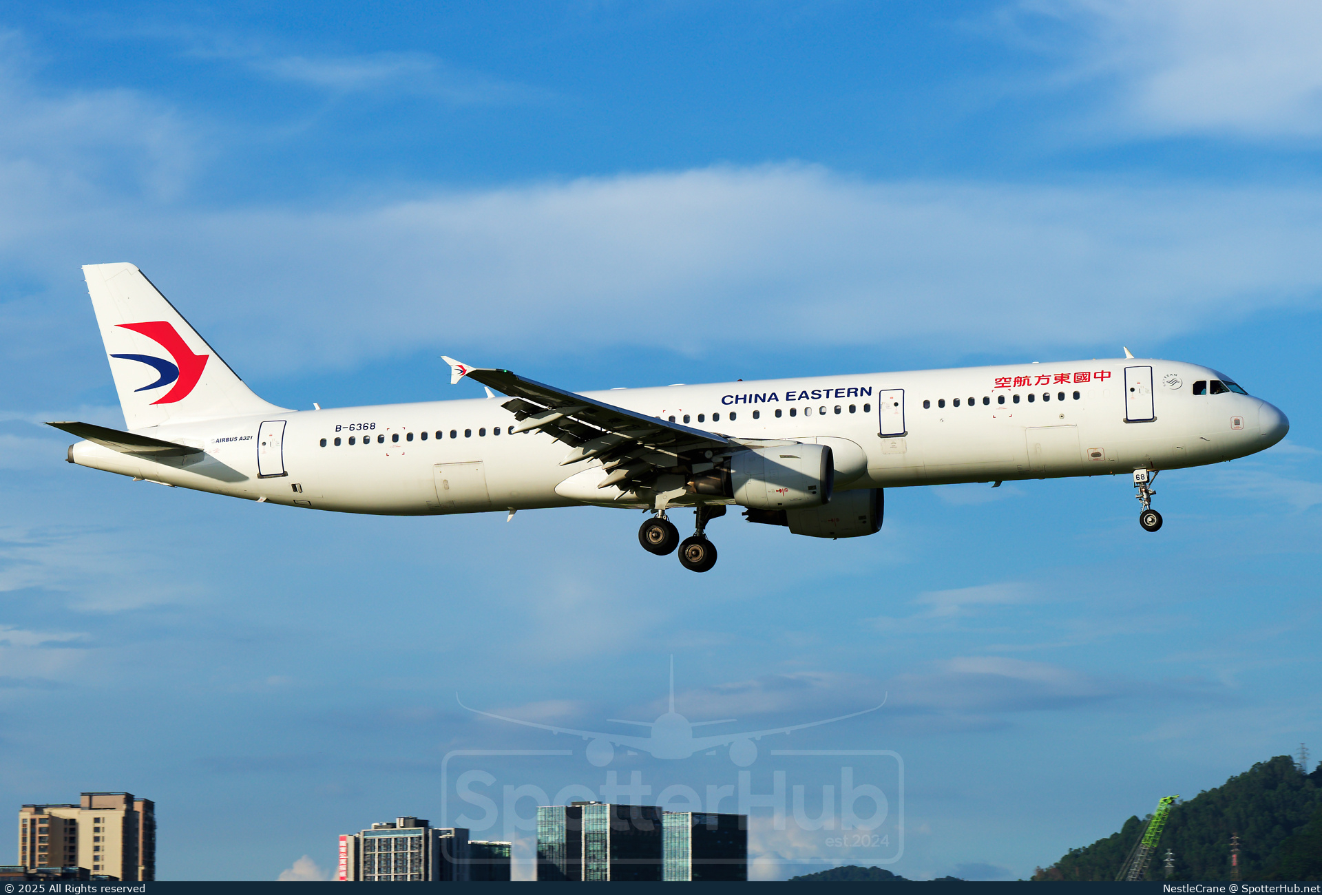 Photo of B-6368 - Airbus A321-211 operated by China Eastern Airlines