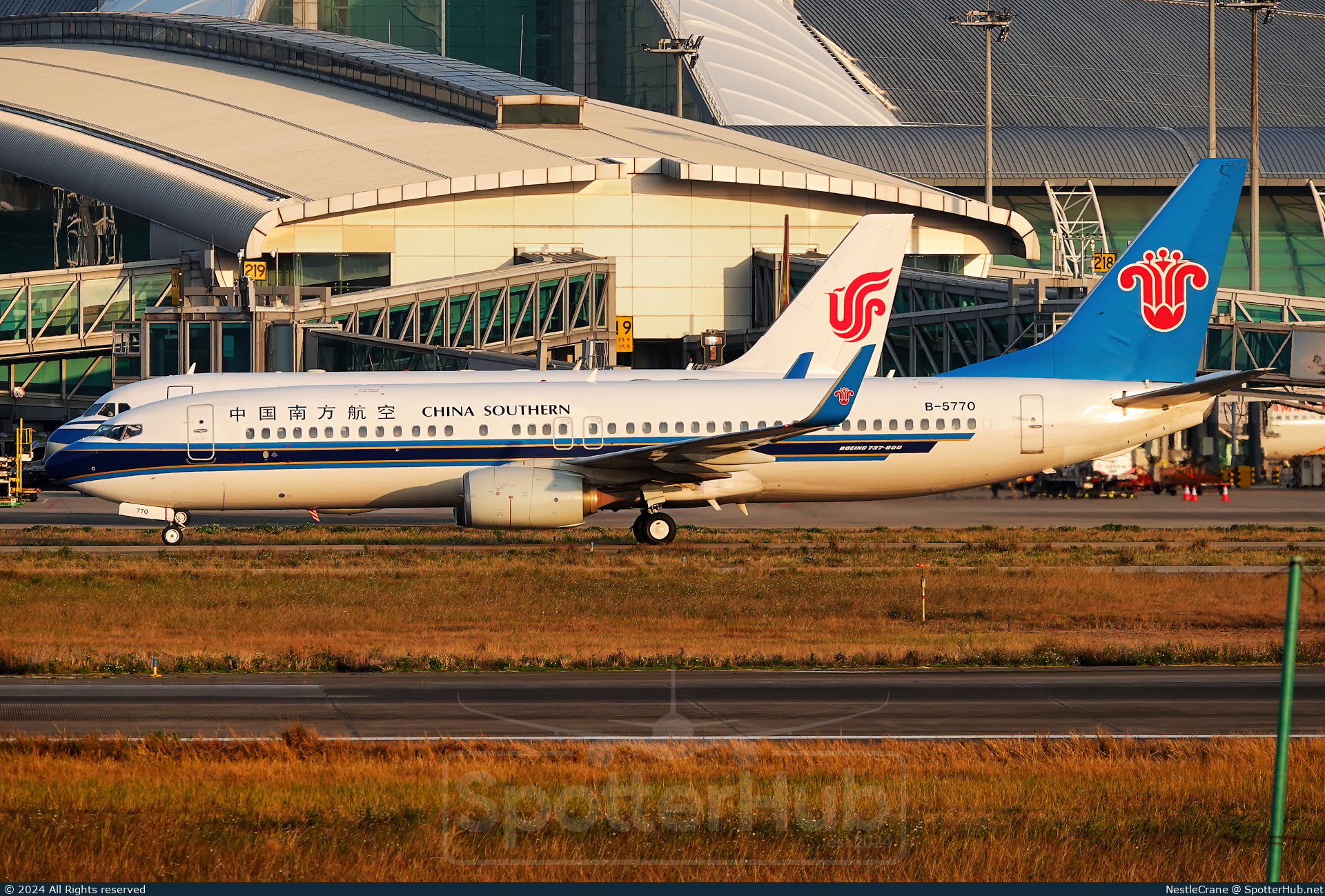 Photo of B-5770 - Boeing 737-81B operated by China Southern Airlines