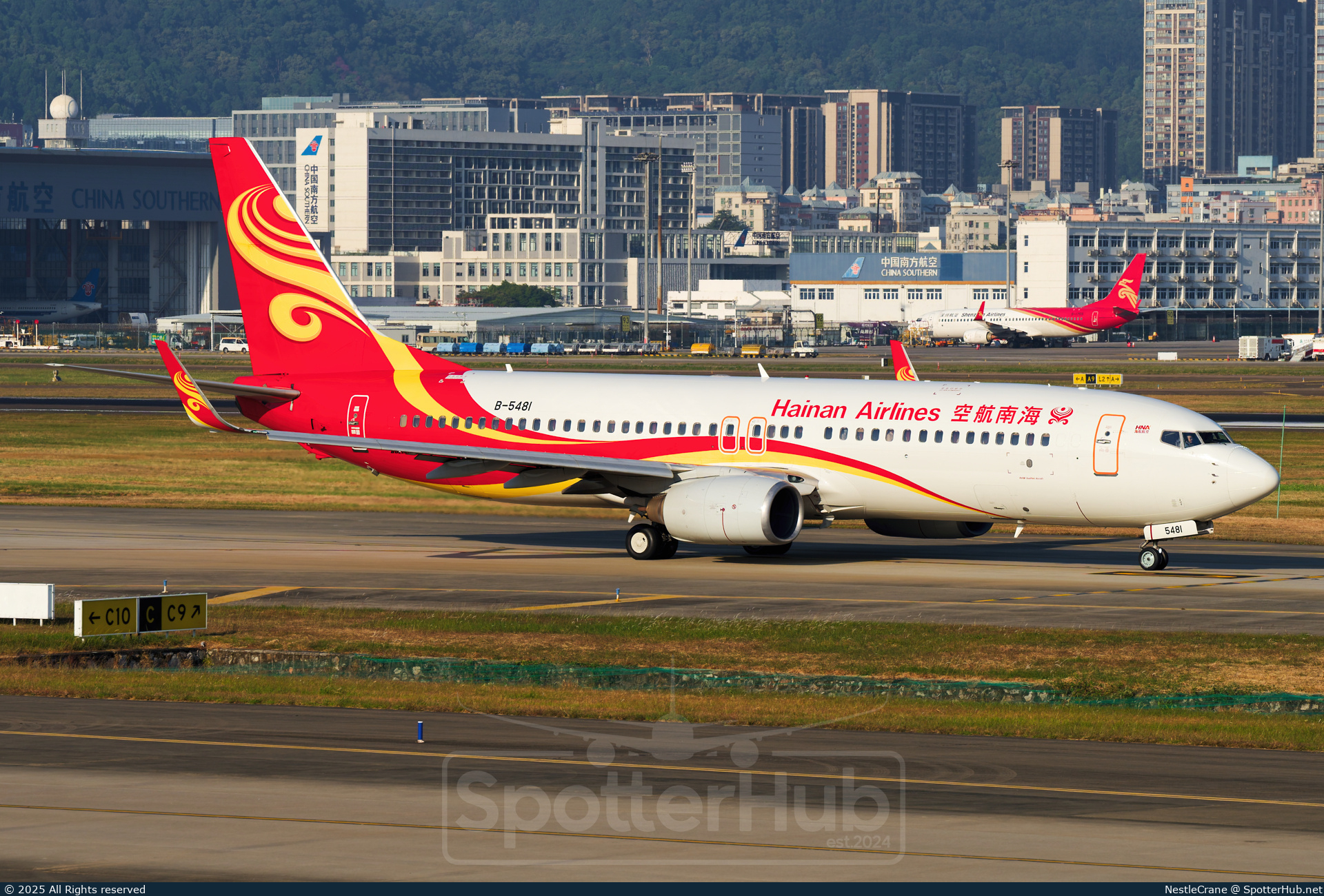 Photo of B-5481 - Boeing 737-86N operated by Hainan Airlines