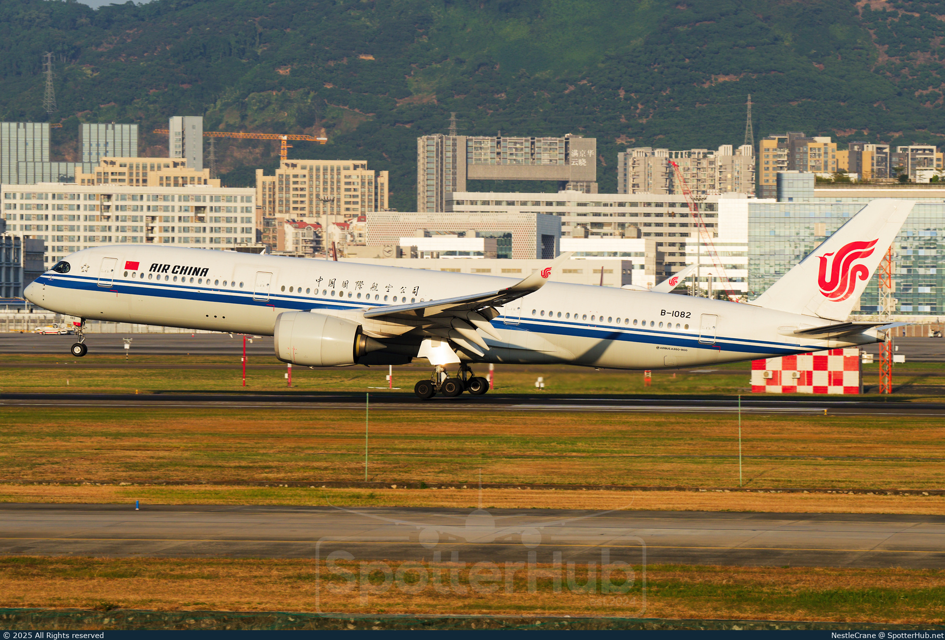 Photo of B-1082 - Airbus A350-941 operated by Air China