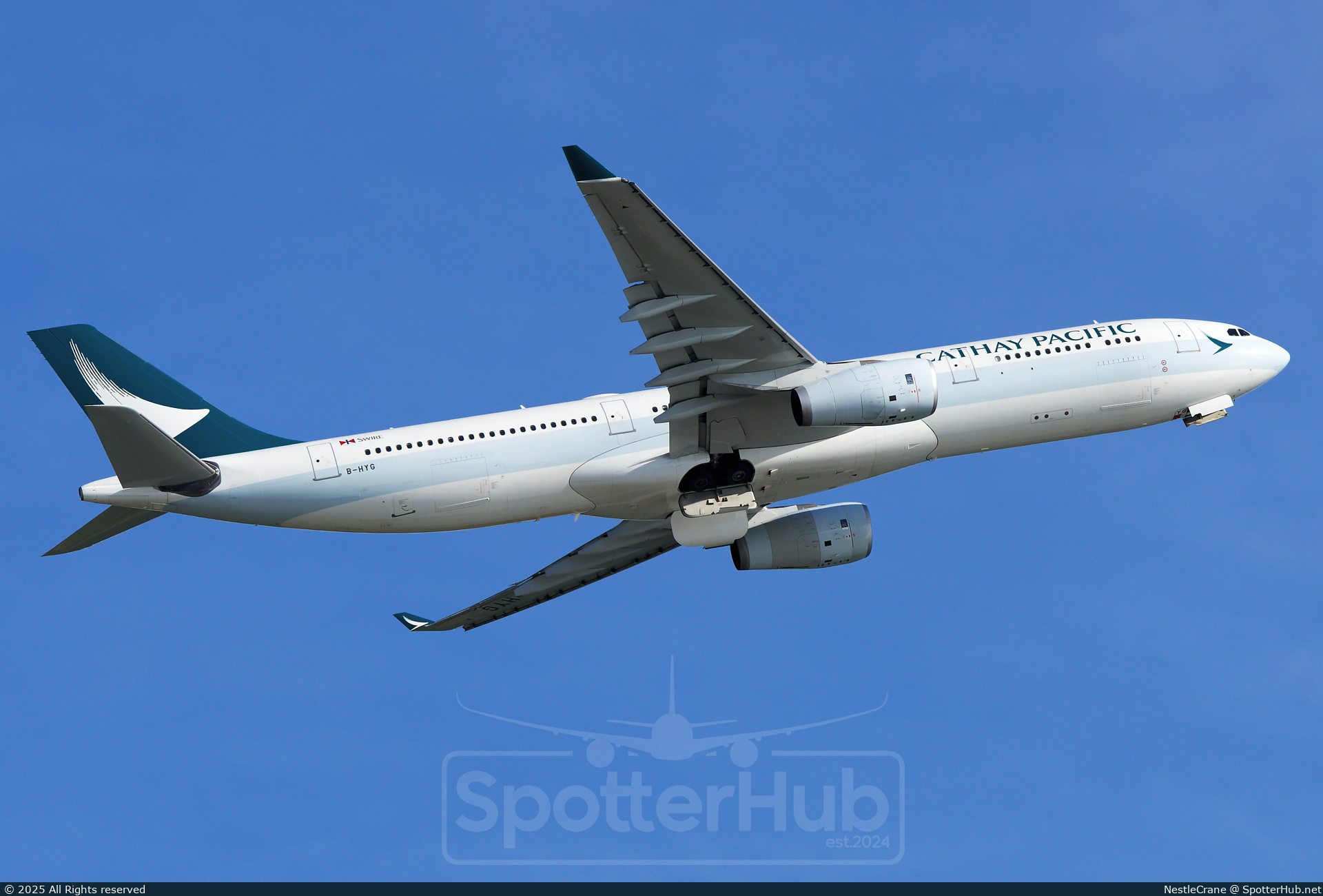 Photo of B-HYG - Airbus A330-343 operated by Cathay Pacific Airways