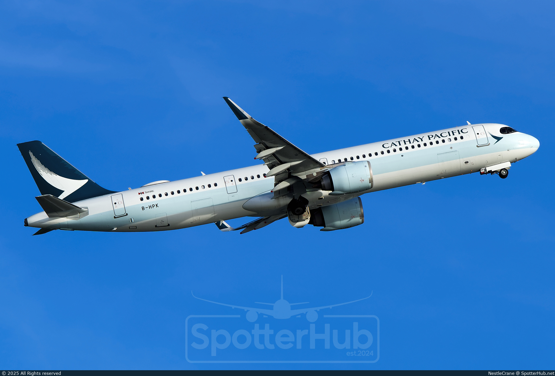 Photo of B-HPK - Airbus A321-251NX operated by Cathay Pacific Airways