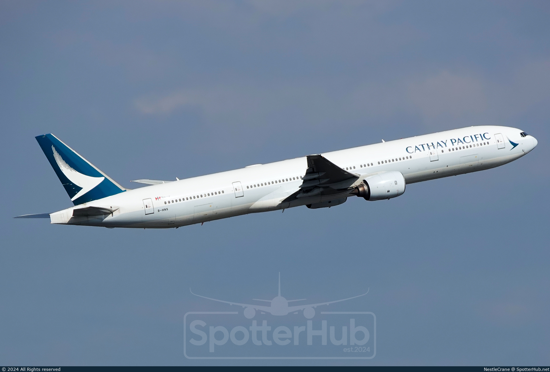 Photo of B-HNS - Boeing 777-31H operated by Cathay Pacific Airways