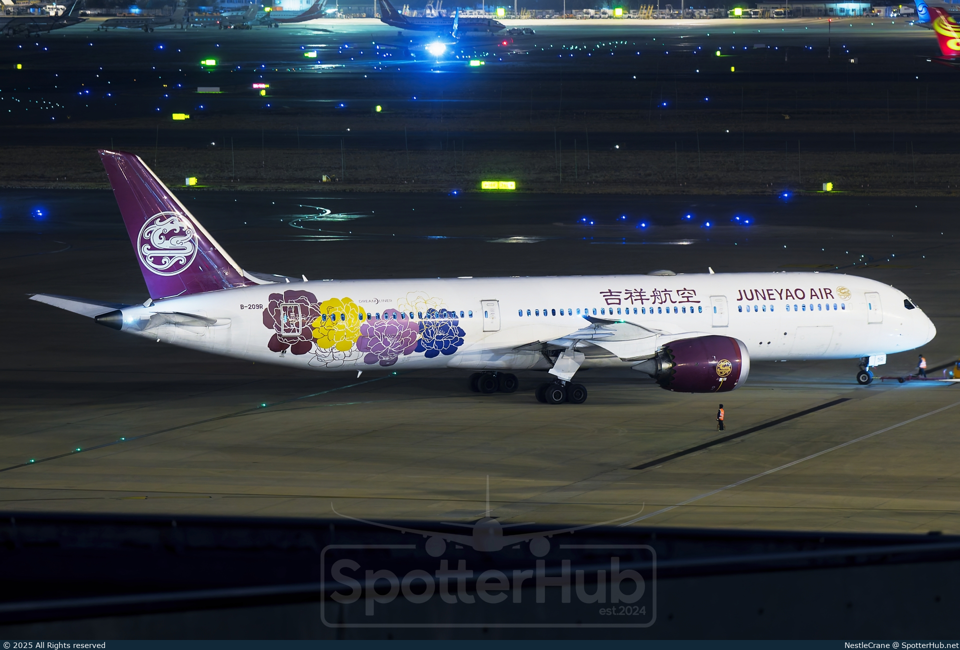 Photo of B-209R - Boeing 787-9 Dreamliner operated by Juneyao Air