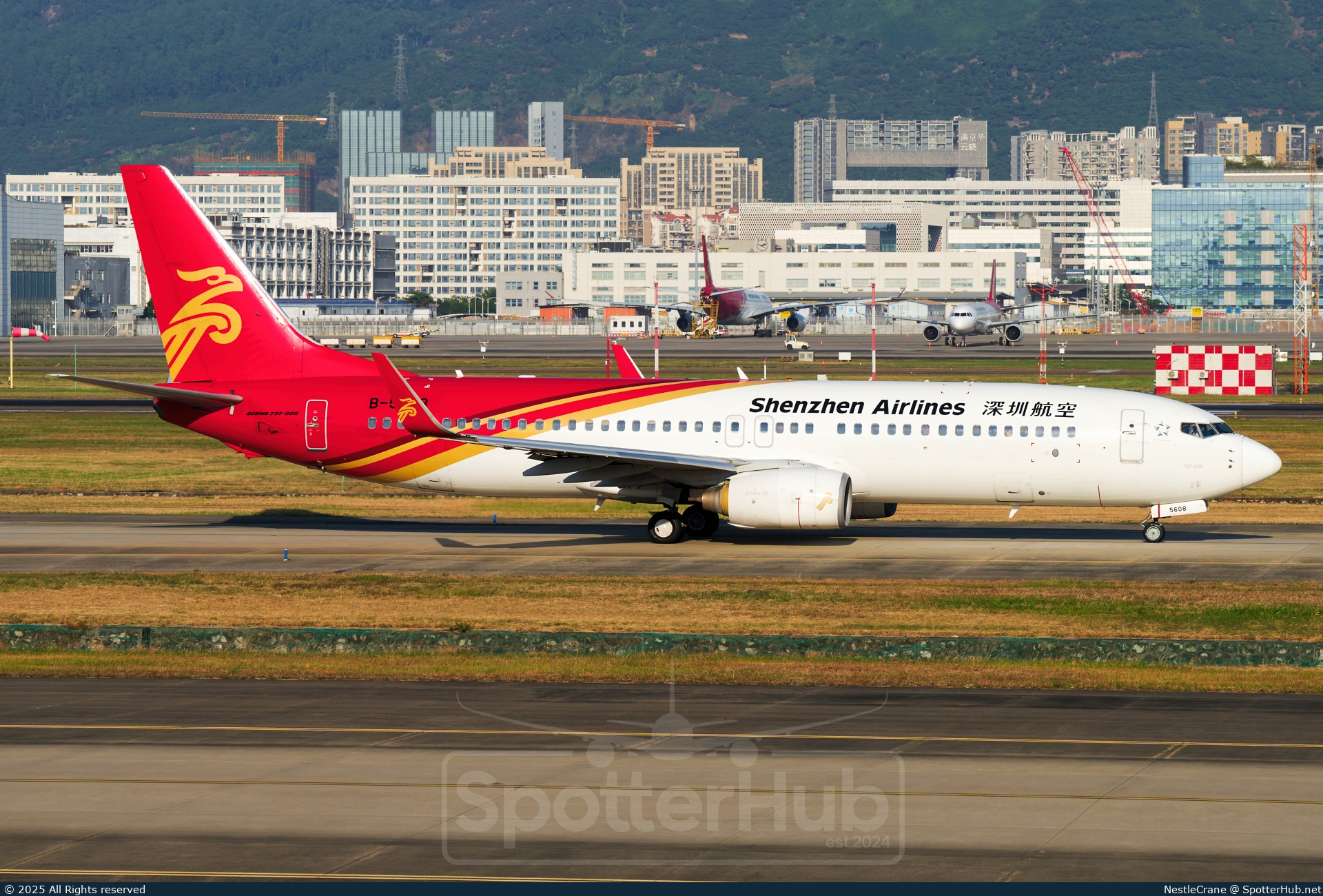 Photo of B-5608 - Boeing 737-87L operated by Shenzhen Airlines