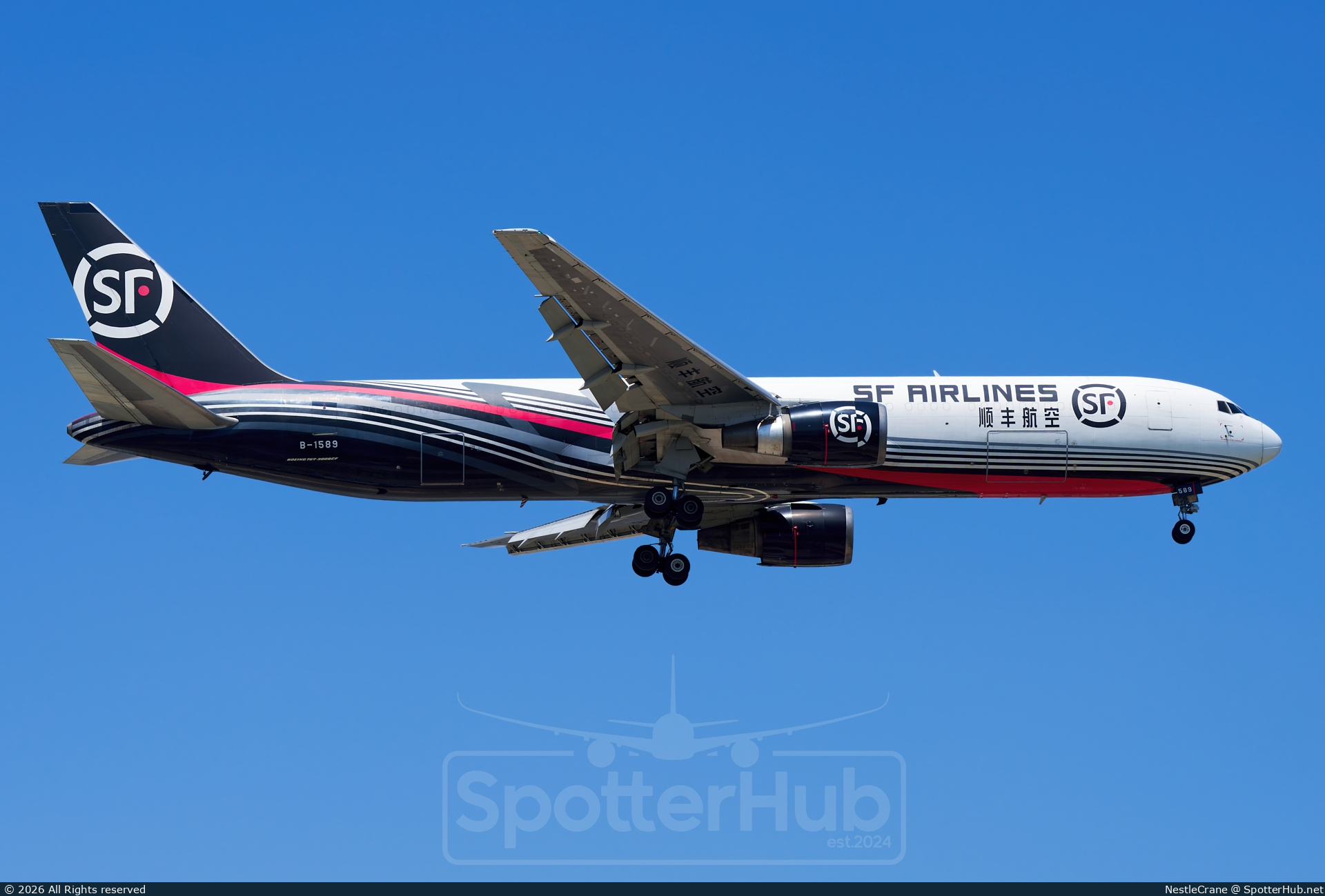 Photo of B-1589 - Boeing 767-338(ER)(BCF) operated by SF Airlines
