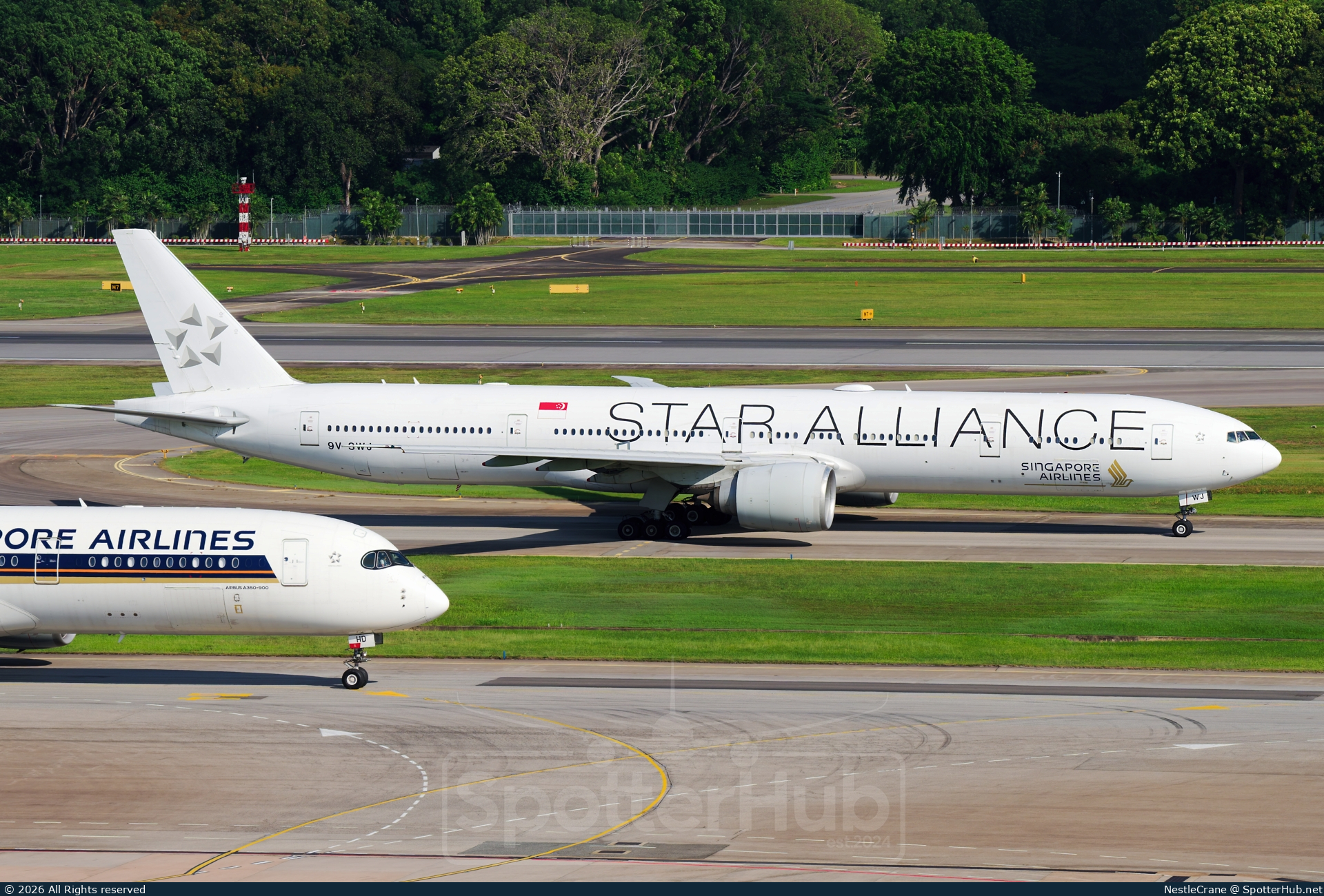 Photo of 9V-SWJ - Boeing 777-312(ER) operated by Singapore Airlines