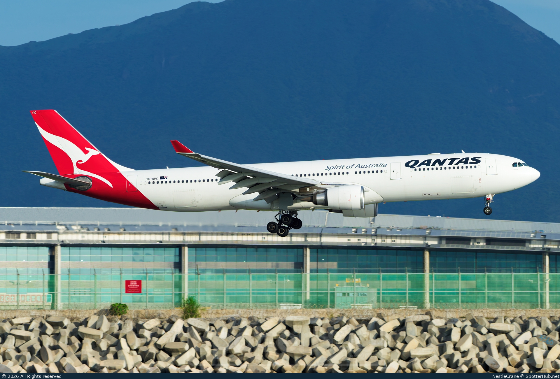 Photo of VH-QPC - Airbus A330-303 operated by Qantas